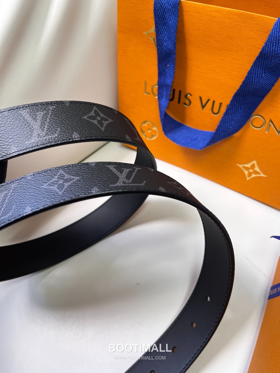 Louis Vuitton LV Monogram Canvas Reversible Belt with Pin Buckle Palladium 구찌가 아닌 루이비통 LV 모노그램 캔버스 리버서블 벨트 핀 버클 스테인리스 스틸 팔라듐 피니시 3.5cm 6