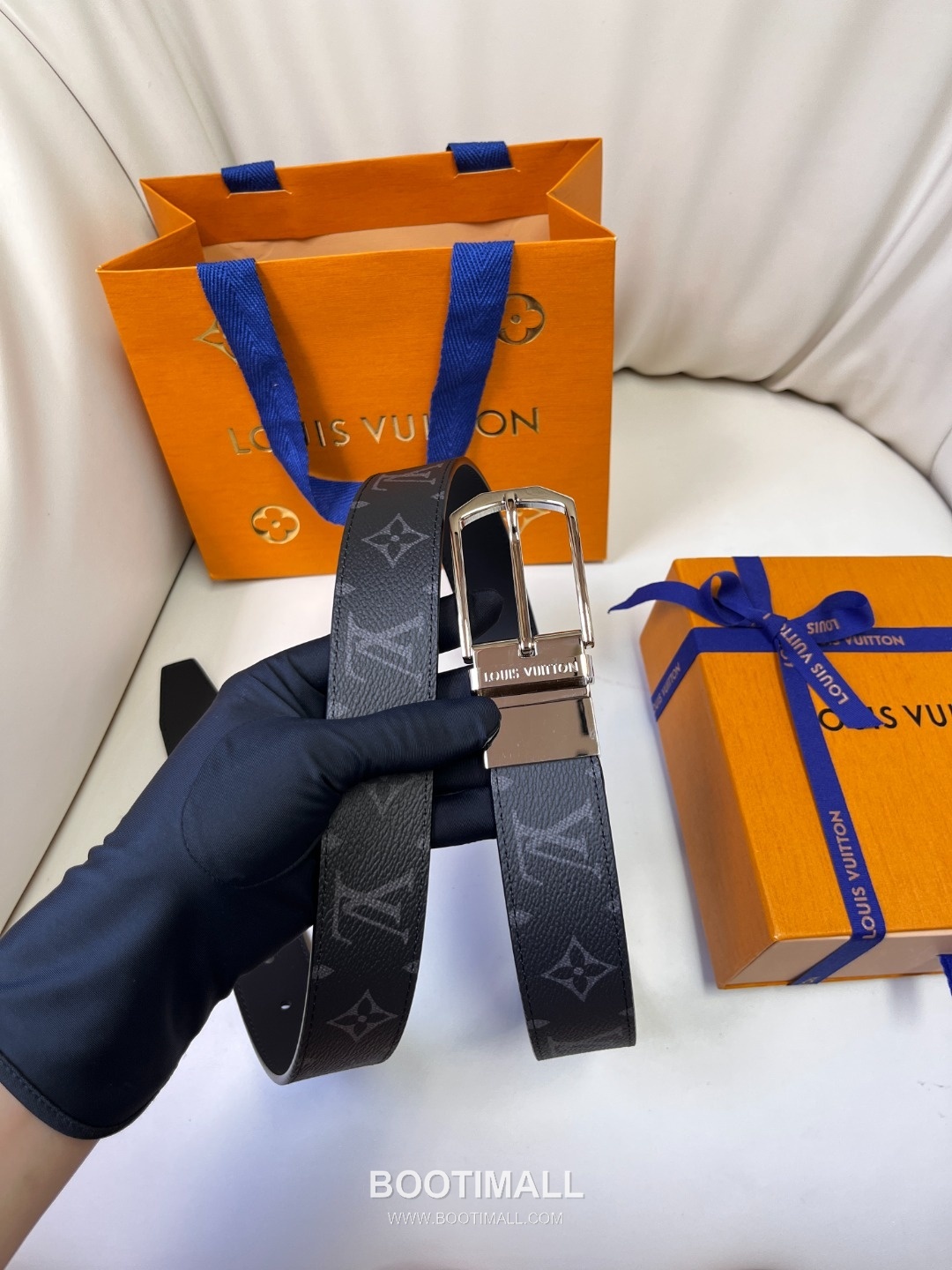 Louis Vuitton LV Monogram Canvas Reversible Belt with Pin Buckle Palladium 구찌가 아닌 루이비통 LV 모노그램 캔버스 리버서블 벨트 핀 버클 스테인리스 스틸 팔라듐 피니시 3.5cm 9