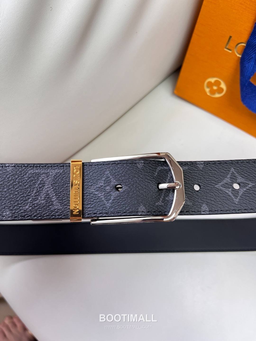 Louis Vuitton LV Monogram Canvas Reversible Belt with Pin Buckle Palladium 구찌가 아닌 루이비통 LV 모노그램 캔버스 리버서블 벨트 핀 버클 스테인리스 스틸 팔라듐 피니시 3.5cm 2