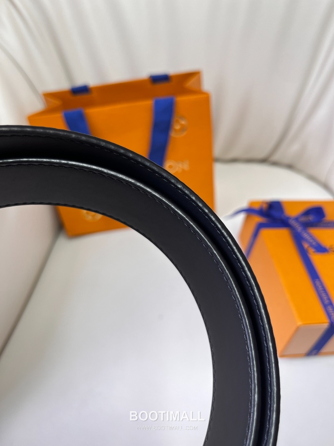 Louis Vuitton LV Monogram Canvas Reversible Belt with Pin Buckle Palladium 구찌가 아닌 루이비통 LV 모노그램 캔버스 리버서블 벨트 핀 버클 스테인리스 스틸 팔라듐 피니시 3.5cm 6