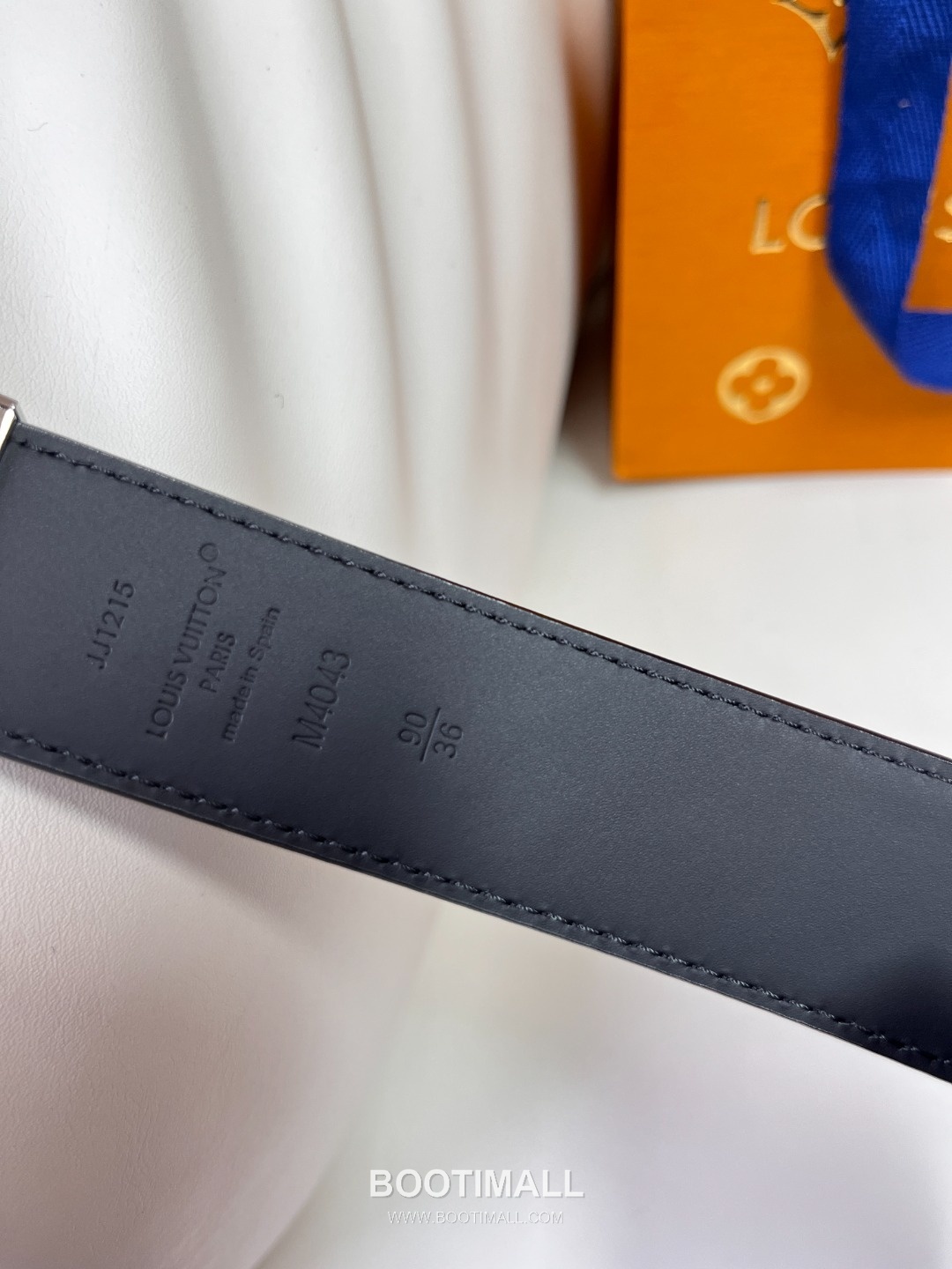 Louis Vuitton LV Monogram Canvas Reversible Belt with Pin Buckle Palladium 구찌가 아닌 루이비통 LV 모노그램 캔버스 리버서블 벨트 핀 버클 스테인리스 스틸 팔라듐 피니시 3.5cm 9