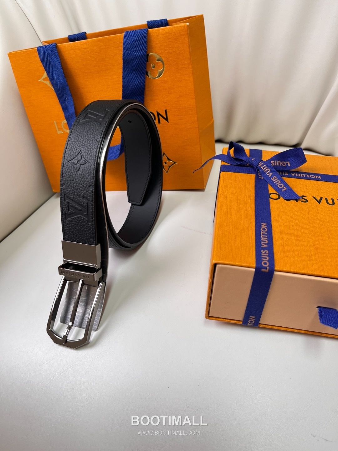 Louis Vuitton LV Monogram Canvas Reversible Belt with Pin Buckle Palladium 구찌가 아닌 루이비통 LV 모노그램 캔버스 리버서블 벨트 핀 버클 스테인리스 스틸 팔라듐 피니시 3.5cm 5