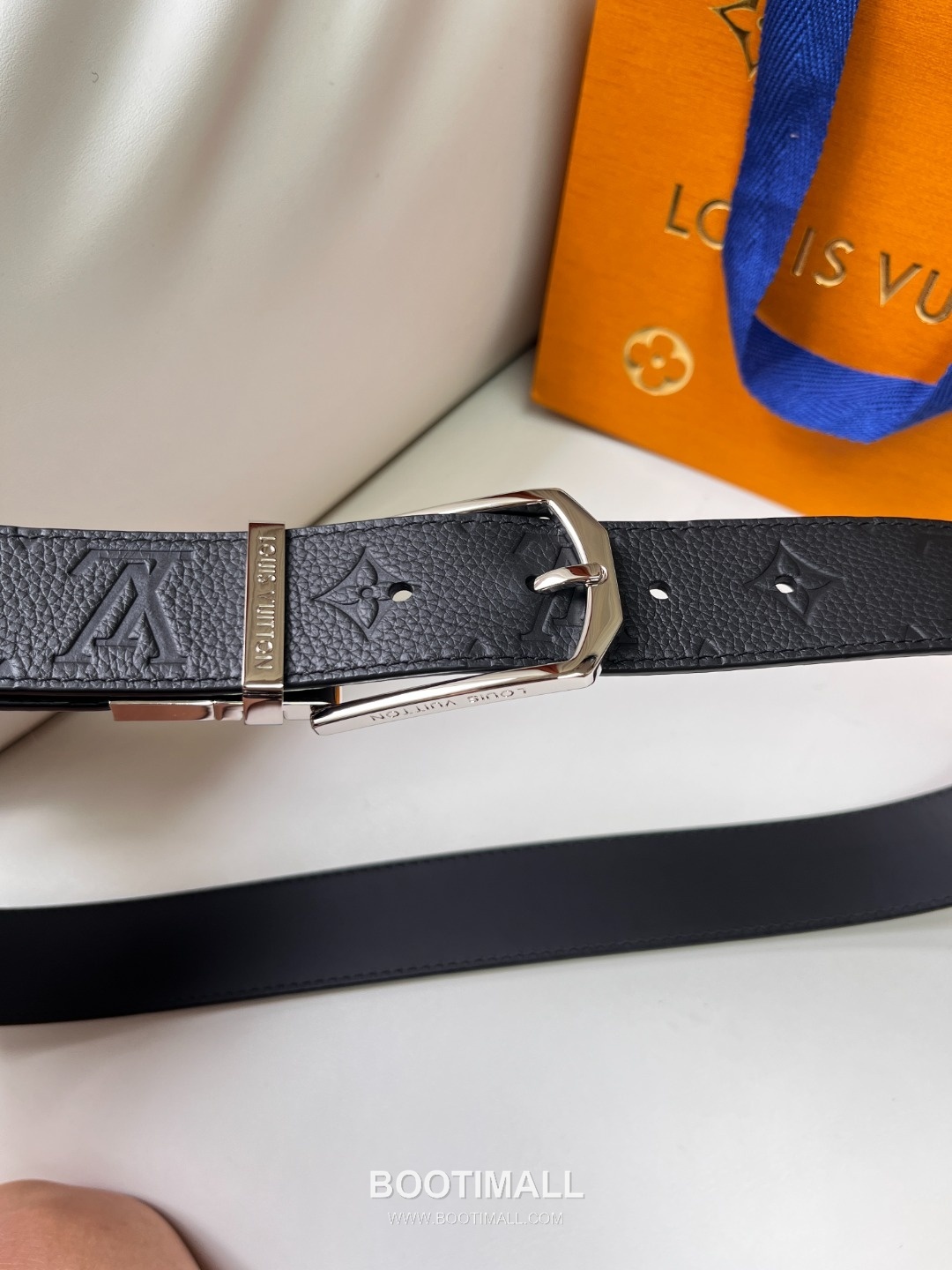 Louis Vuitton LV Monogram Canvas Reversible Belt with Pin Buckle Palladium 구찌가 아닌 루이비통 LV 모노그램 캔버스 리버서블 벨트 핀 버클 스테인리스 스틸 팔라듐 피니시 3.5cm 2