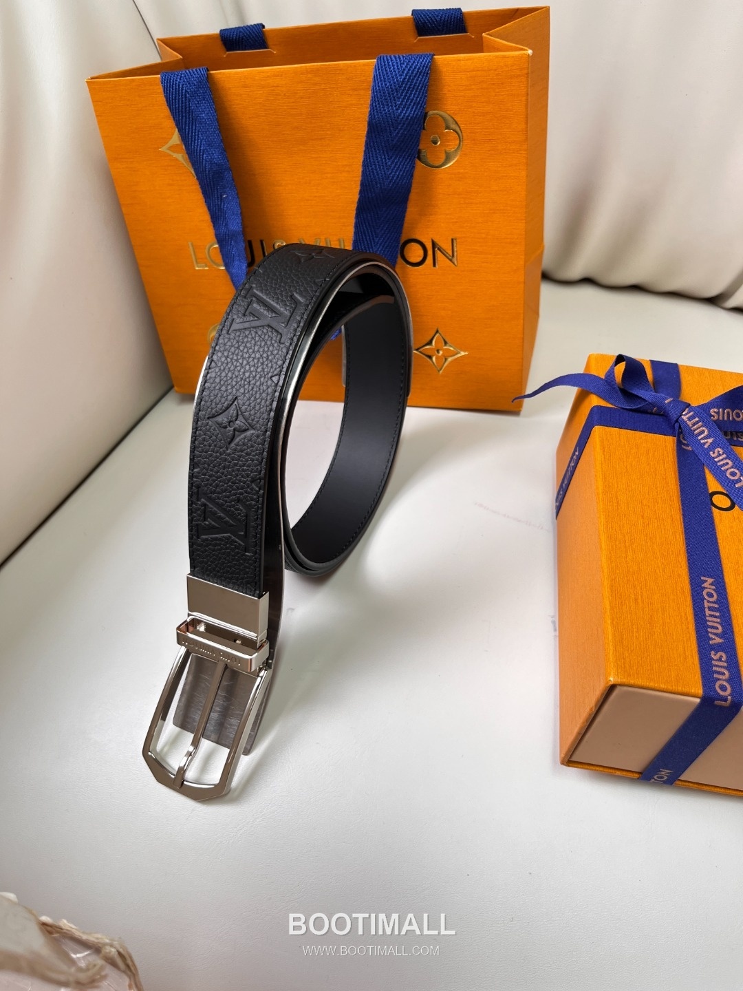 Louis Vuitton LV Monogram Canvas Reversible Belt with Pin Buckle Palladium 구찌가 아닌 루이비통 LV 모노그램 캔버스 리버서블 벨트 핀 버클 스테인리스 스틸 팔라듐 피니시 3.5cm 5
