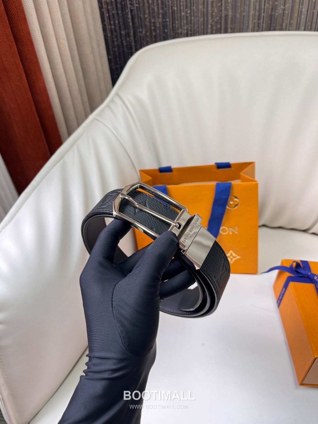 Louis Vuitton LV Monogram Canvas Reversible Belt with Pin Buckle Palladium 구찌가 아닌 루이비통 LV 모노그램 캔버스 리버서블 벨트 핀 버클 스테인리스 스틸 팔라듐 피니시 3.5cm 9