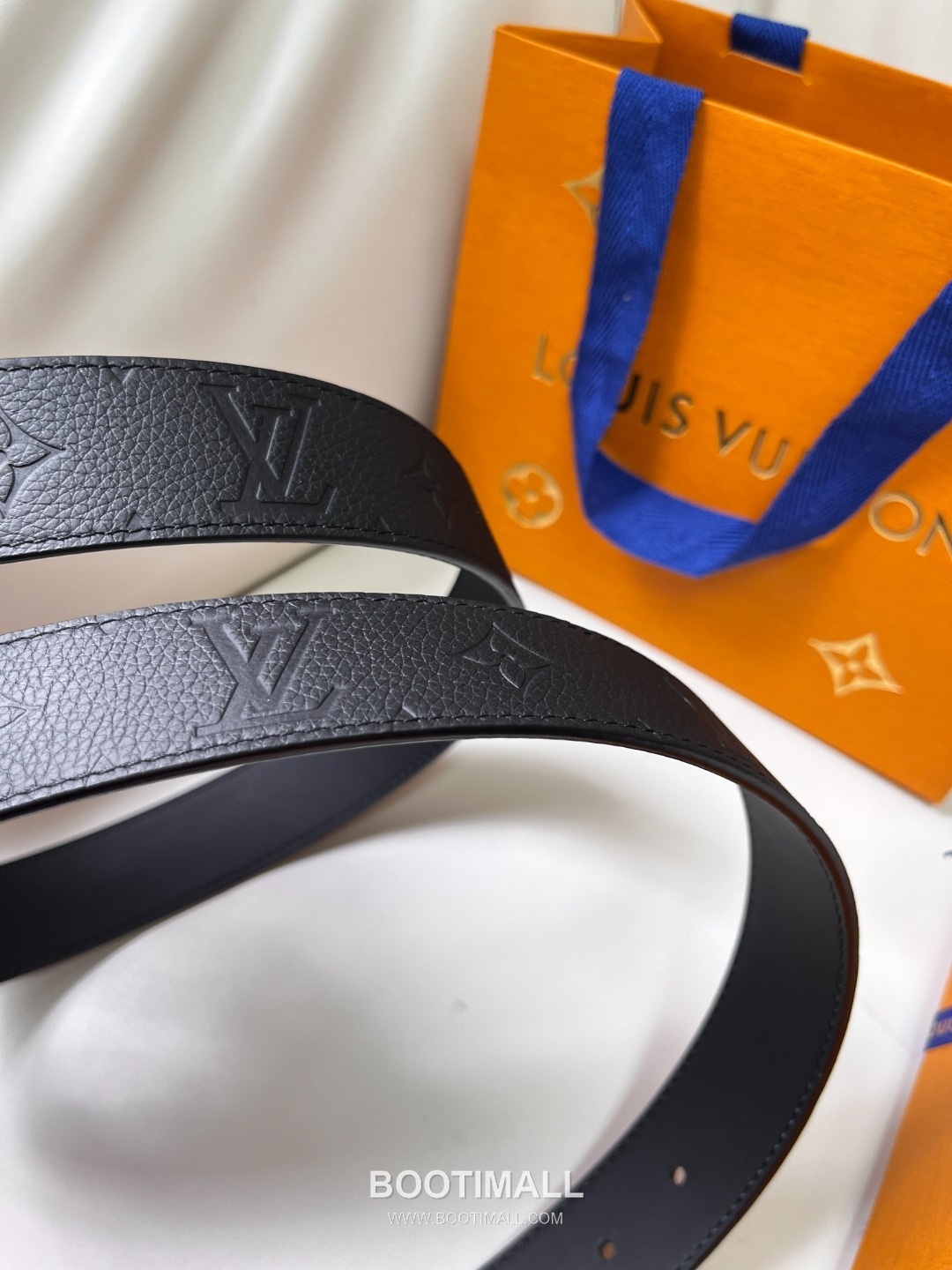Louis Vuitton LV Monogram Canvas Reversible Belt with Pin Buckle Palladium 구찌가 아닌 루이비통 LV 모노그램 캔버스 리버서블 벨트 핀 버클 스테인리스 스틸 팔라듐 피니시 3.5cm 6