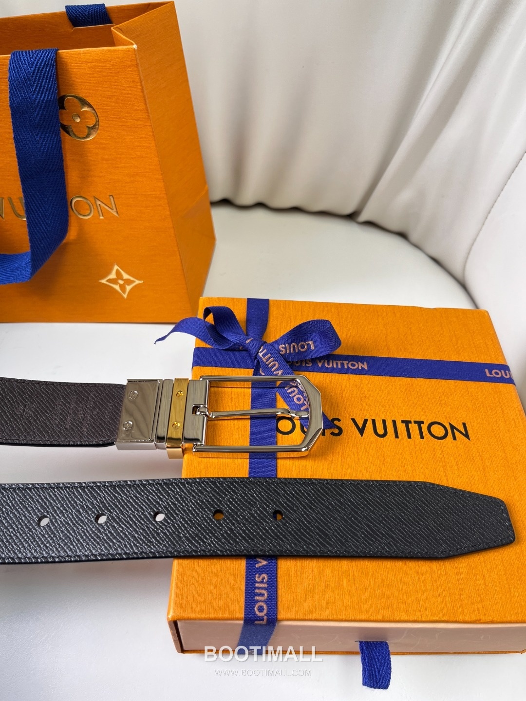 Louis Vuitton LV Monogram Canvas Reversible Belt with Pin Buckle Palladium 구찌가 아닌 루이비통 LV 모노그램 캔버스 리버서블 벨트 핀 버클 스테인리스 스틸 팔라듐 피니시 3.5cm 3