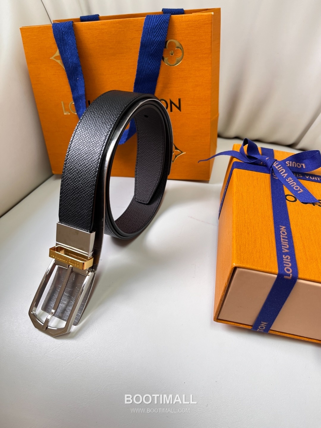 Louis Vuitton LV Monogram Canvas Reversible Belt with Pin Buckle Palladium 구찌가 아닌 루이비통 LV 모노그램 캔버스 리버서블 벨트 핀 버클 스테인리스 스틸 팔라듐 피니시 3.5cm 5
