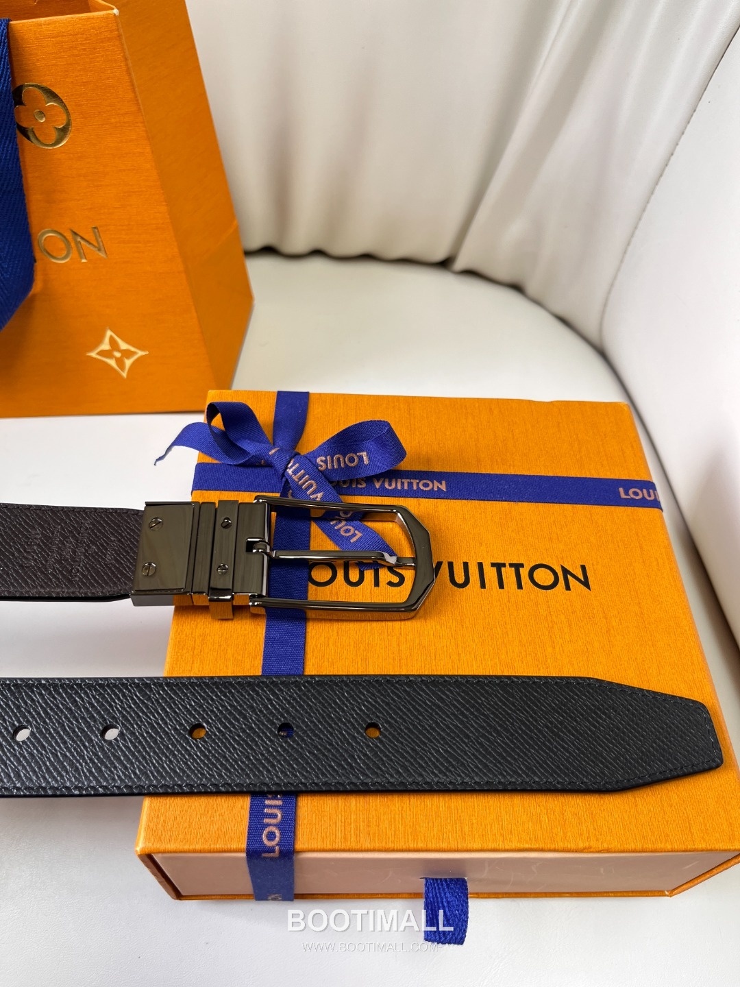 Louis Vuitton LV Monogram Canvas Reversible Belt with Pin Buckle Palladium 구찌가 아닌 루이비통 LV 모노그램 캔버스 리버서블 벨트 핀 버클 스테인리스 스틸 팔라듐 피니시 3.5cm 3