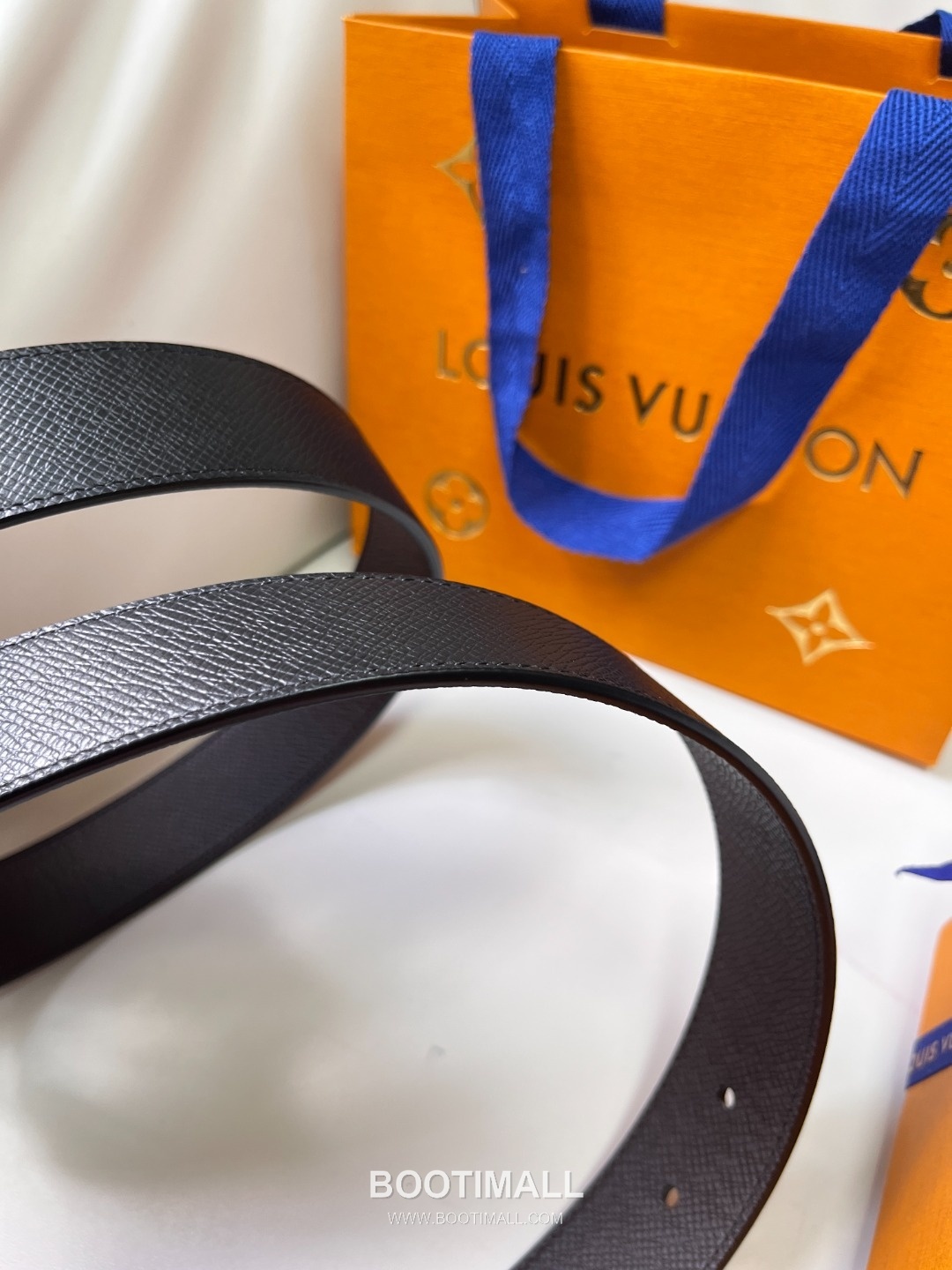 Louis Vuitton LV Monogram Canvas Reversible Belt with Pin Buckle Palladium 구찌가 아닌 루이비통 LV 모노그램 캔버스 리버서블 벨트 핀 버클 스테인리스 스틸 팔라듐 피니시 3.5cm 6