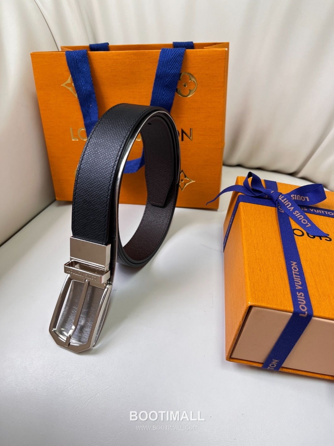 Louis Vuitton LV Monogram Canvas Reversible Belt with Pin Buckle Palladium 구찌가 아닌 루이비통 LV 모노그램 캔버스 리버서블 벨트 핀 버클 스테인리스 스틸 팔라듐 피니시 3.5cm 5