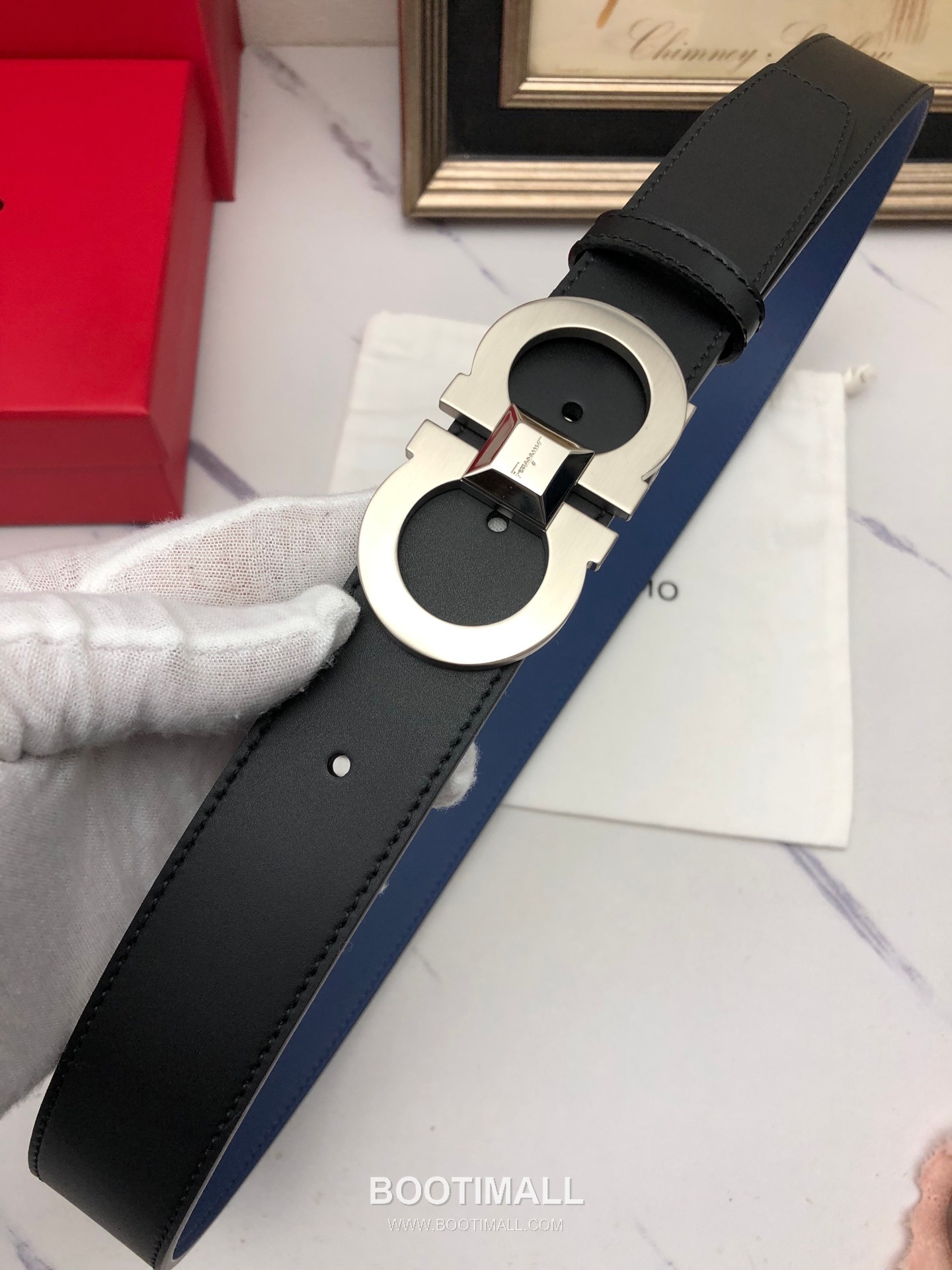 Ferragamo Gancini Calfskin Embossed Leather Reversible Belt with Gancini Buckle Gold-Plated 페라가모 간치니 카프스킨 엠보싱 레더 리버서블 벨트 간치니 버클 황동 베이스 금도금 3.5cm 4