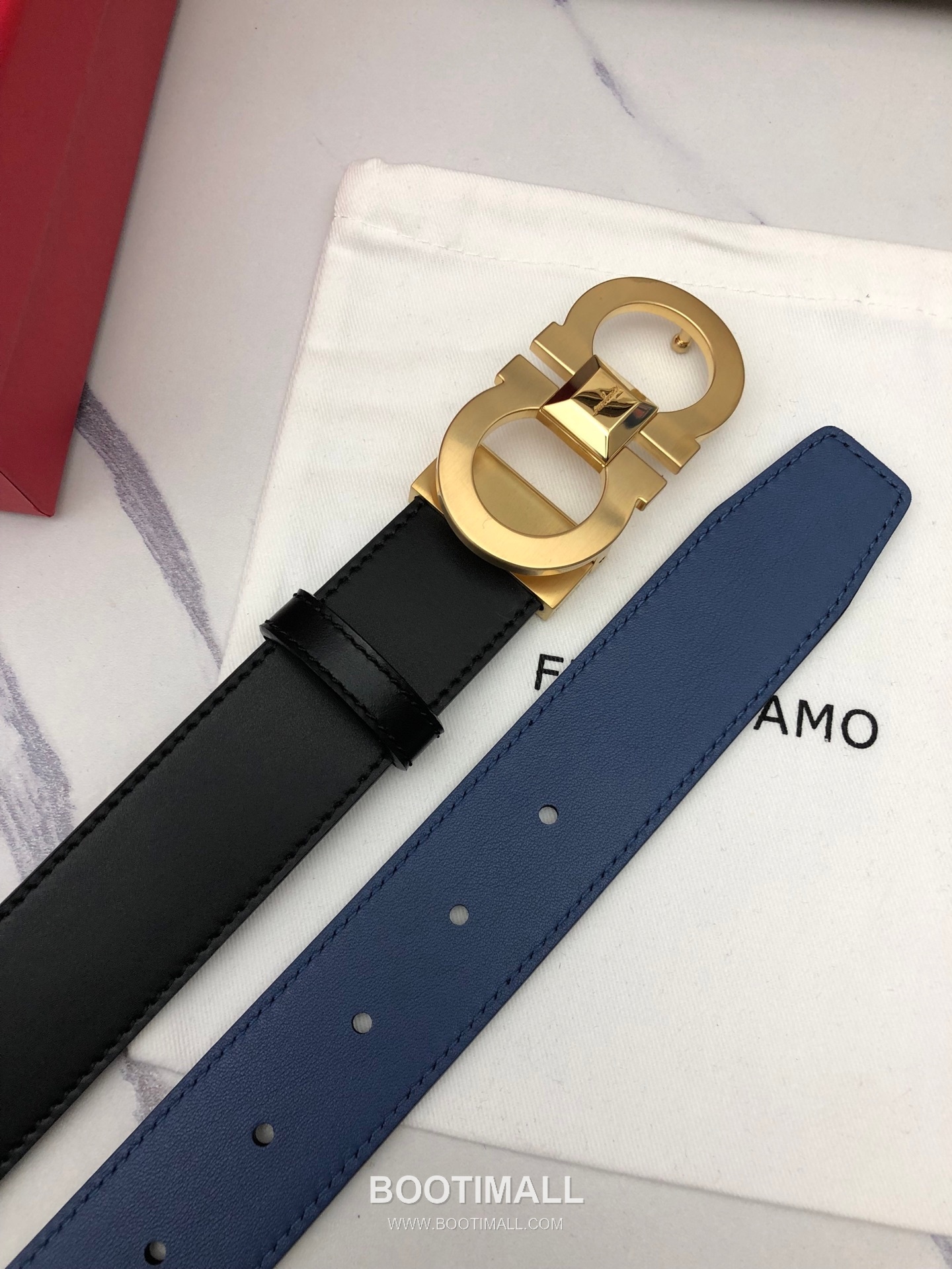 Ferragamo Gancini Calfskin Embossed Leather Reversible Belt with Gancini Buckle Gold-Plated 페라가모 간치니 카프스킨 엠보싱 레더 리버서블 벨트 간치니 버클 황동 베이스 금도금 3.5cm 6