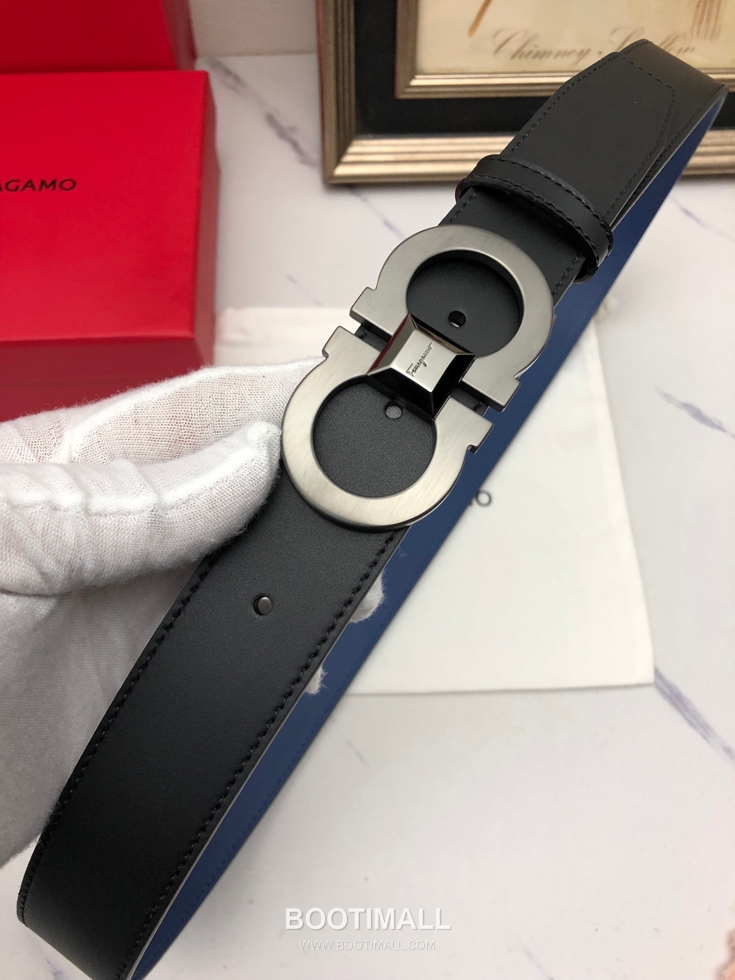 Ferragamo Gancini Calfskin Embossed Leather Reversible Belt with Gancini Buckle Gold-Plated 페라가모 간치니 카프스킨 엠보싱 레더 리버서블 벨트 간치니 버클 황동 베이스 금도금 3.5cm 5