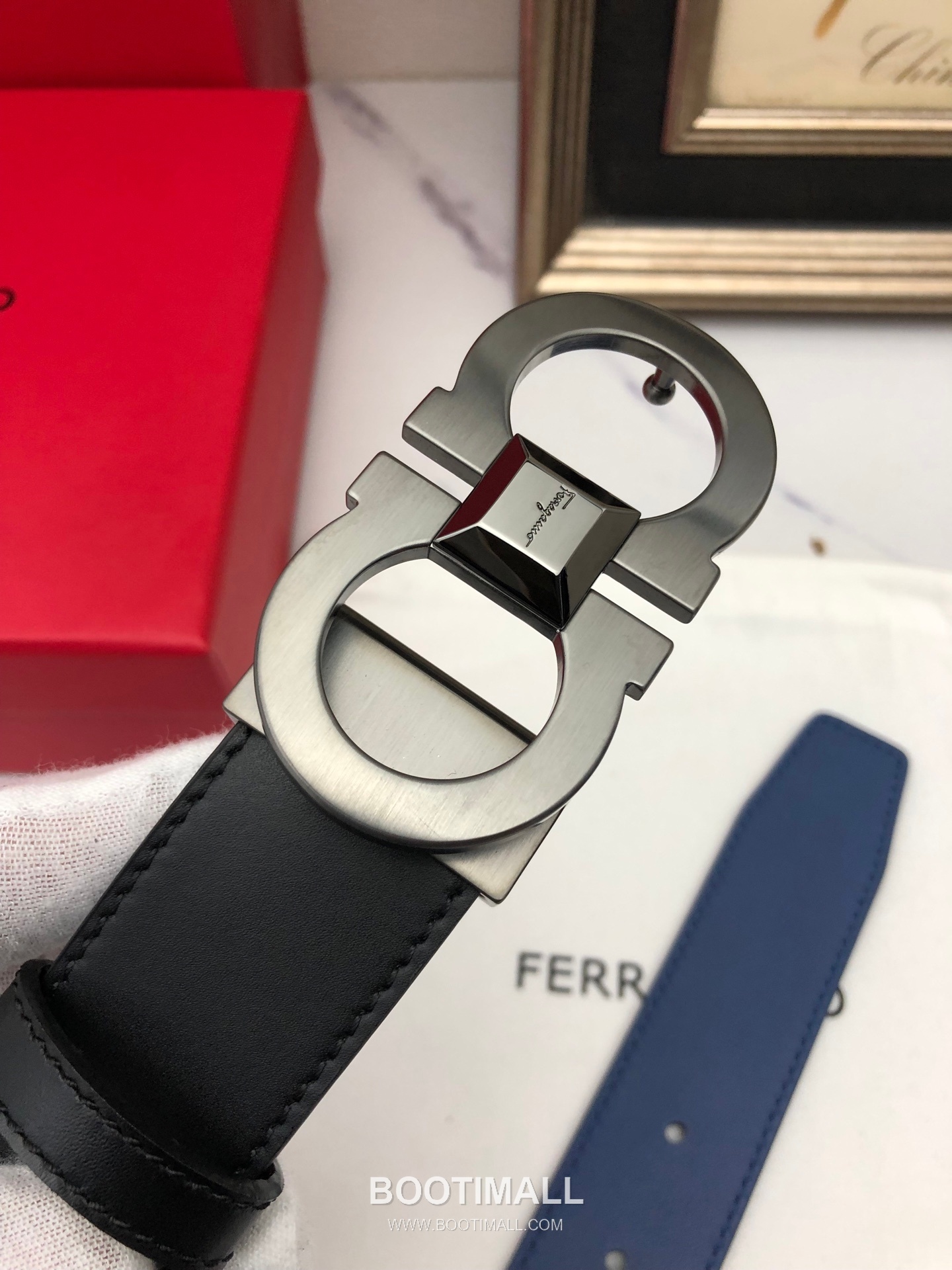 Ferragamo Gancini Calfskin Embossed Leather Reversible Belt with Gancini Buckle Gold-Plated 페라가모 간치니 카프스킨 엠보싱 레더 리버서블 벨트 간치니 버클 황동 베이스 금도금 3.5cm 7