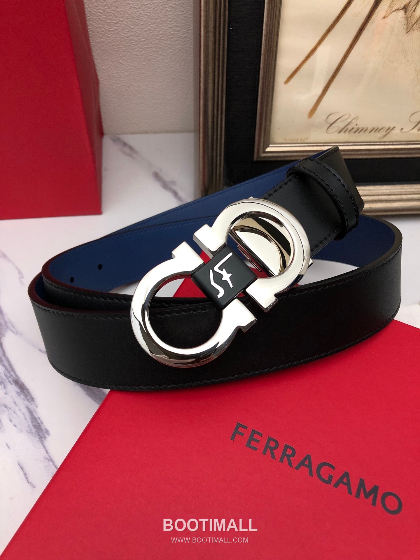 Ferragamo Gancini Calfskin Embossed Leather Reversible Belt with Gancini Buckle Gold-Plated 페라가모 간치니 카프스킨 엠보싱 레더 리버서블 벨트 간치니 버클 황동 베이스 금도금 3.5cm 4