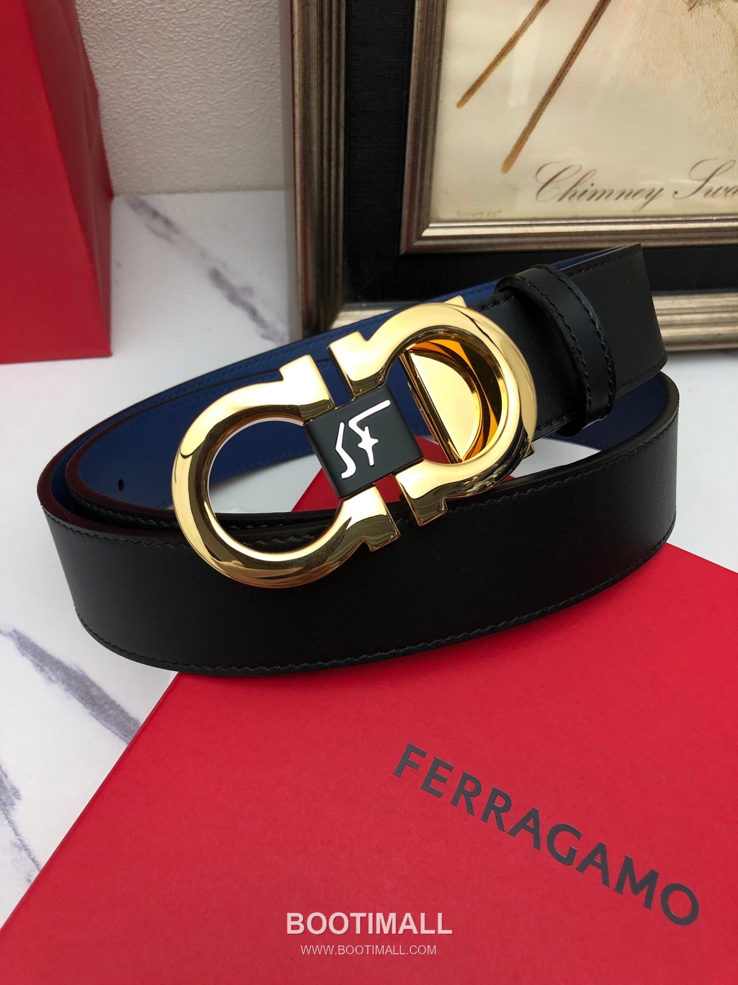 Ferragamo Gancini Calfskin Embossed Leather Reversible Belt with Gancini Buckle Gold-Plated 페라가모 간치니 카프스킨 엠보싱 레더 리버서블 벨트 간치니 버클 황동 베이스 금도금 3.5cm 5