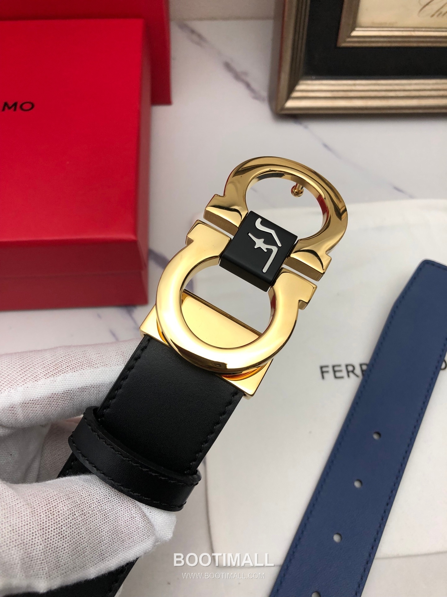 Ferragamo Gancini Calfskin Embossed Leather Reversible Belt with Gancini Buckle Gold-Plated 페라가모 간치니 카프스킨 엠보싱 레더 리버서블 벨트 간치니 버클 황동 베이스 금도금 3.5cm 7