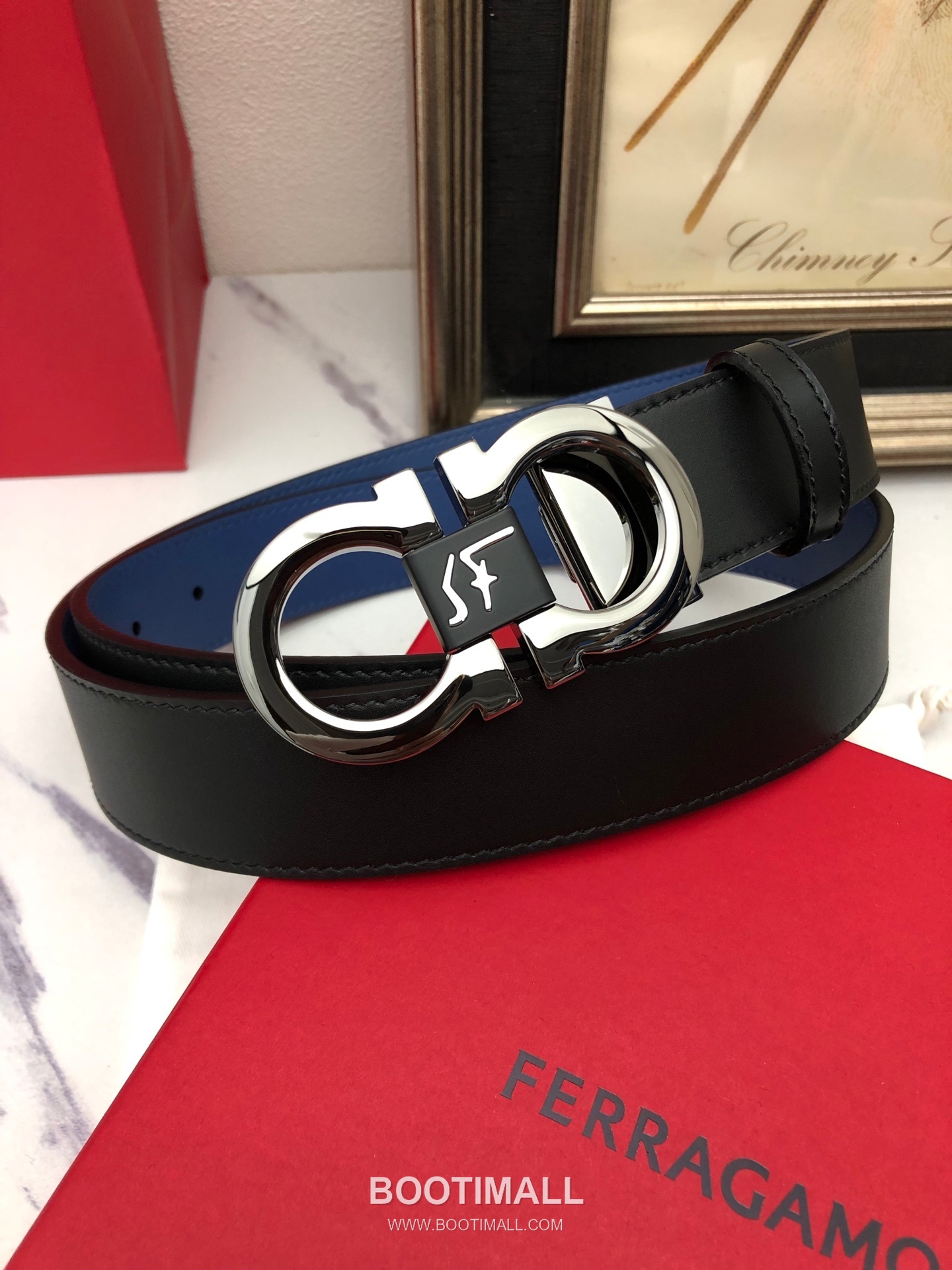 Ferragamo Gancini Calfskin Embossed Leather Reversible Belt with Gancini Buckle Gold-Plated 페라가모 간치니 카프스킨 엠보싱 레더 리버서블 벨트 간치니 버클 황동 베이스 금도금 3.5cm 5