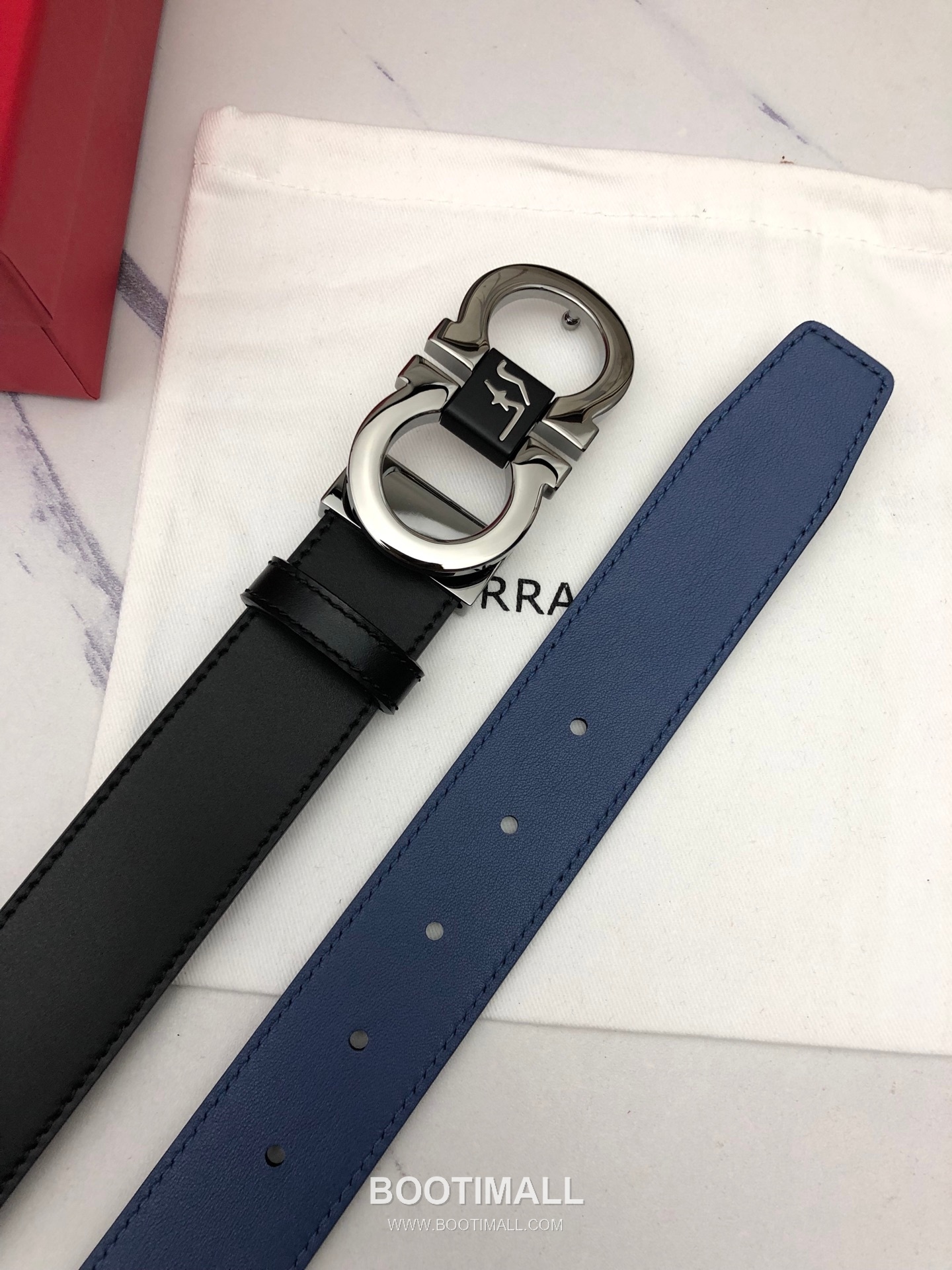 Ferragamo Gancini Calfskin Embossed Leather Reversible Belt with Gancini Buckle Gold-Plated 페라가모 간치니 카프스킨 엠보싱 레더 리버서블 벨트 간치니 버클 황동 베이스 금도금 3.5cm 6