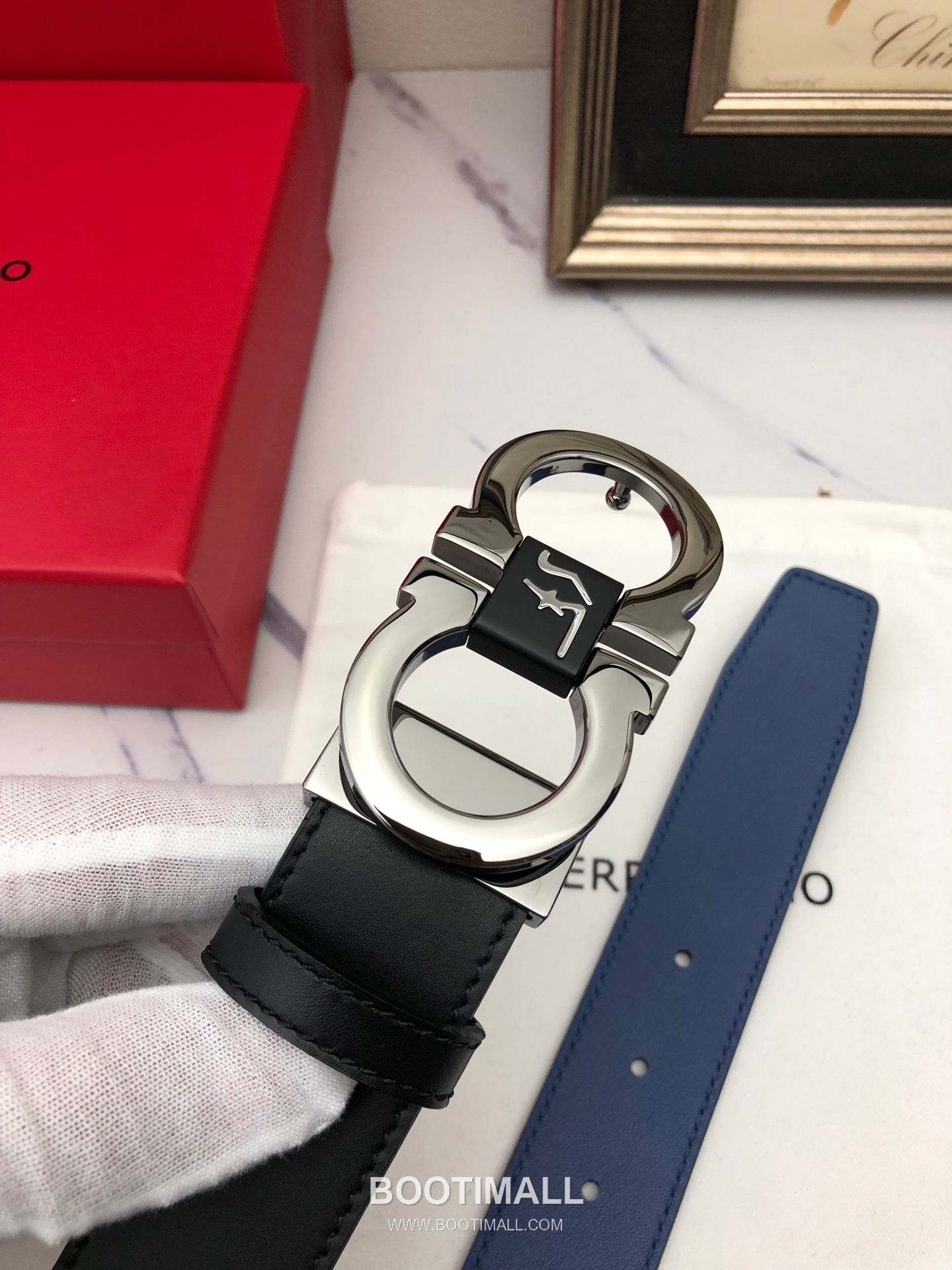 Ferragamo Gancini Calfskin Embossed Leather Reversible Belt with Gancini Buckle Gold-Plated 페라가모 간치니 카프스킨 엠보싱 레더 리버서블 벨트 간치니 버클 황동 베이스 금도금 3.5cm 7