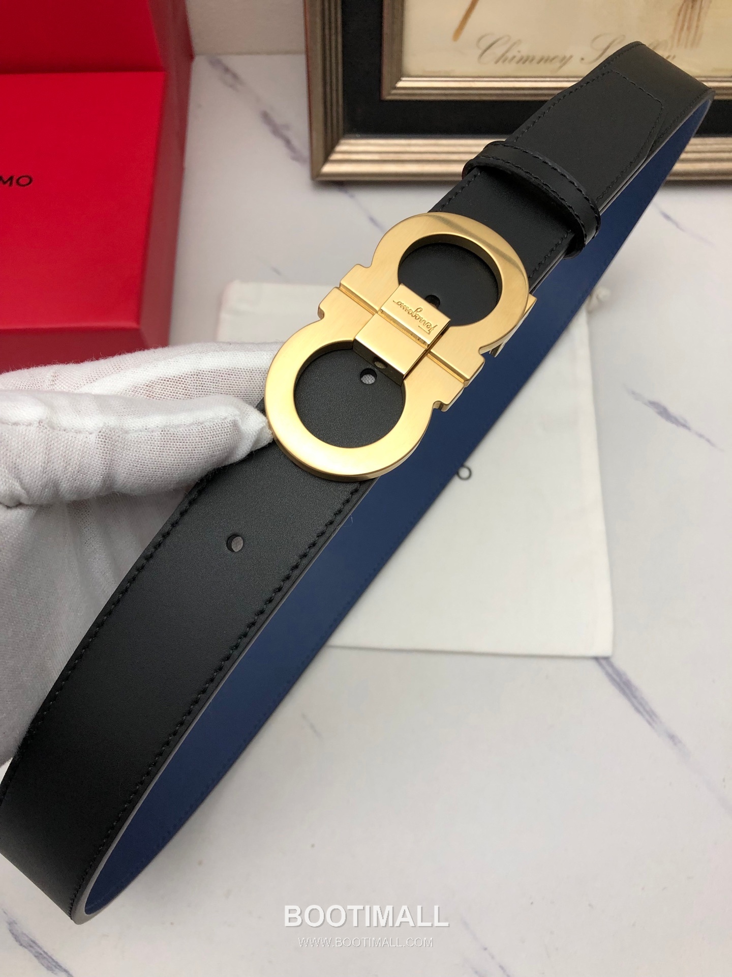 Ferragamo Gancini Calfskin Embossed Leather Reversible Belt with Gancini Buckle Gold-Plated 페라가모 간치니 카프스킨 엠보싱 레더 리버서블 벨트 간치니 버클 황동 베이스 금도금 3.5cm 4
