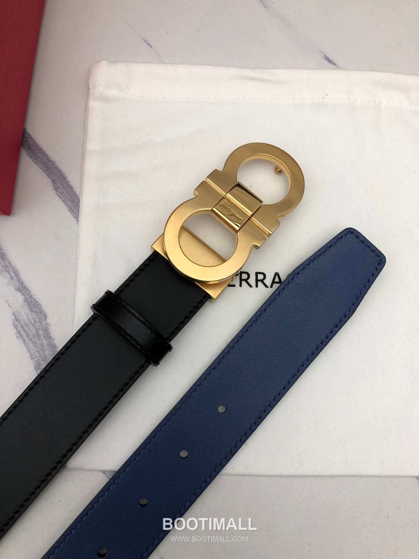 Ferragamo Gancini Calfskin Embossed Leather Reversible Belt with Gancini Buckle Gold-Plated 페라가모 간치니 카프스킨 엠보싱 레더 리버서블 벨트 간치니 버클 황동 베이스 금도금 3.5cm 6