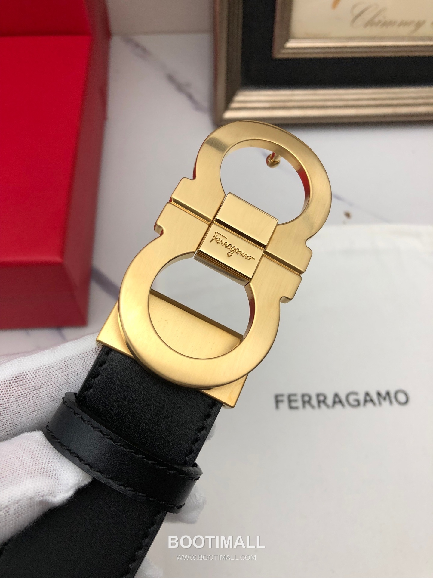 Ferragamo Gancini Calfskin Embossed Leather Reversible Belt with Gancini Buckle Gold-Plated 페라가모 간치니 카프스킨 엠보싱 레더 리버서블 벨트 간치니 버클 황동 베이스 금도금 3.5cm 8