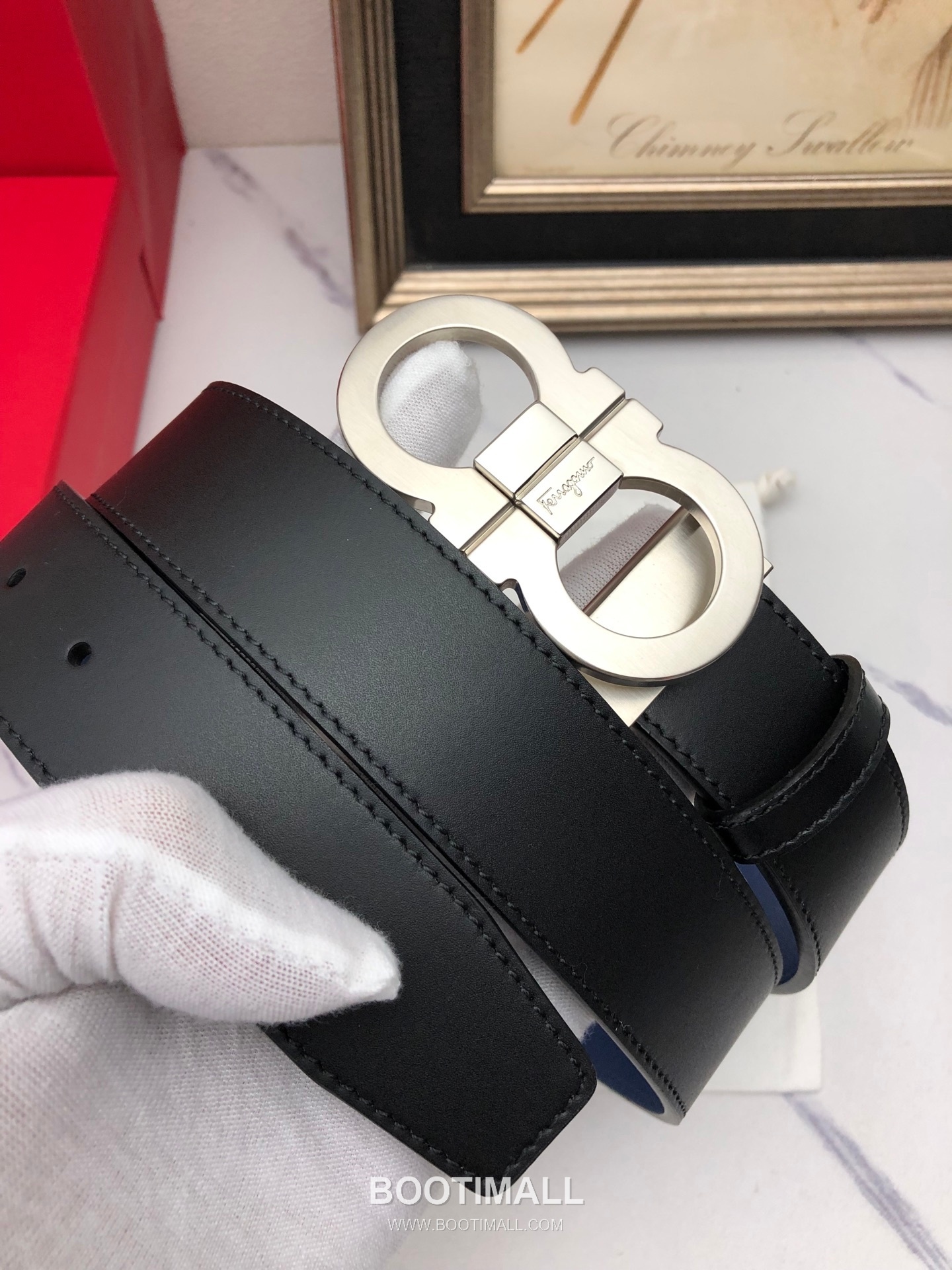 Ferragamo Gancini Calfskin Embossed Leather Reversible Belt with Gancini Buckle Gold-Plated 페라가모 간치니 카프스킨 엠보싱 레더 리버서블 벨트 간치니 버클 황동 베이스 금도금 3.5cm 3