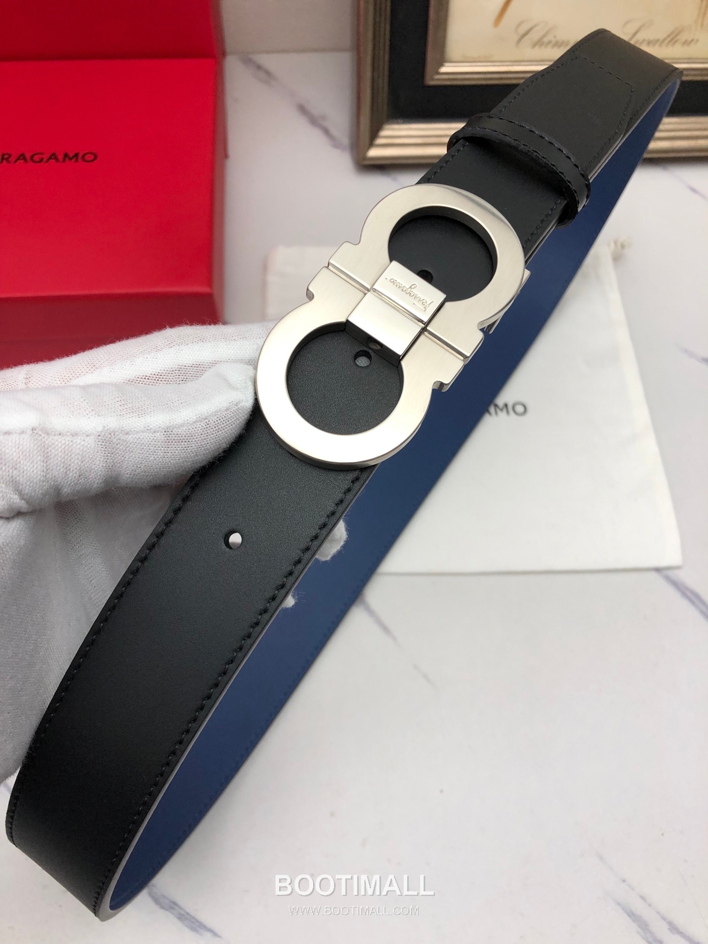 Ferragamo Gancini Calfskin Embossed Leather Reversible Belt with Gancini Buckle Gold-Plated 페라가모 간치니 카프스킨 엠보싱 레더 리버서블 벨트 간치니 버클 황동 베이스 금도금 3.5cm 5