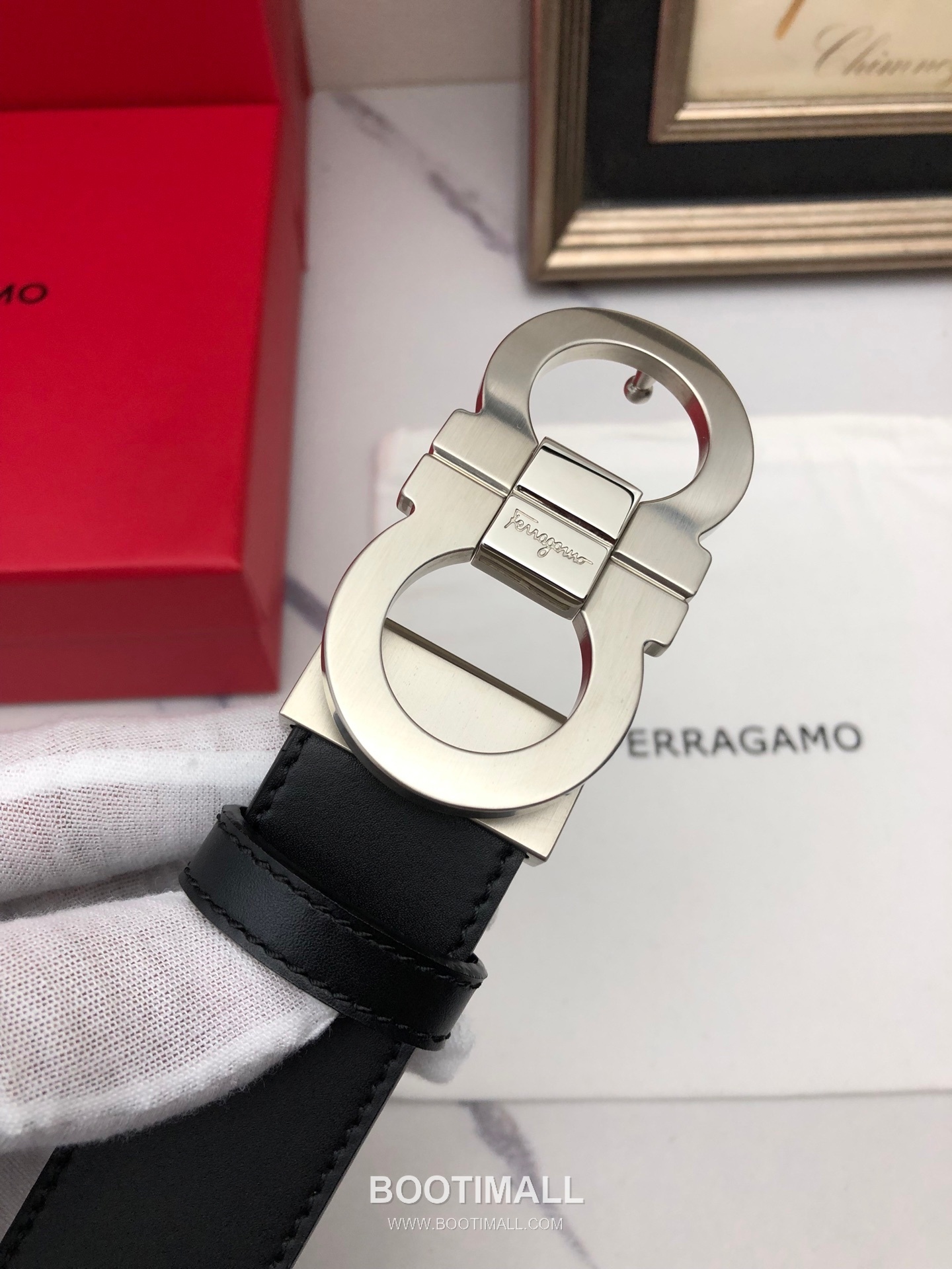 Ferragamo Gancini Calfskin Embossed Leather Reversible Belt with Gancini Buckle Gold-Plated 페라가모 간치니 카프스킨 엠보싱 레더 리버서블 벨트 간치니 버클 황동 베이스 금도금 3.5cm 6