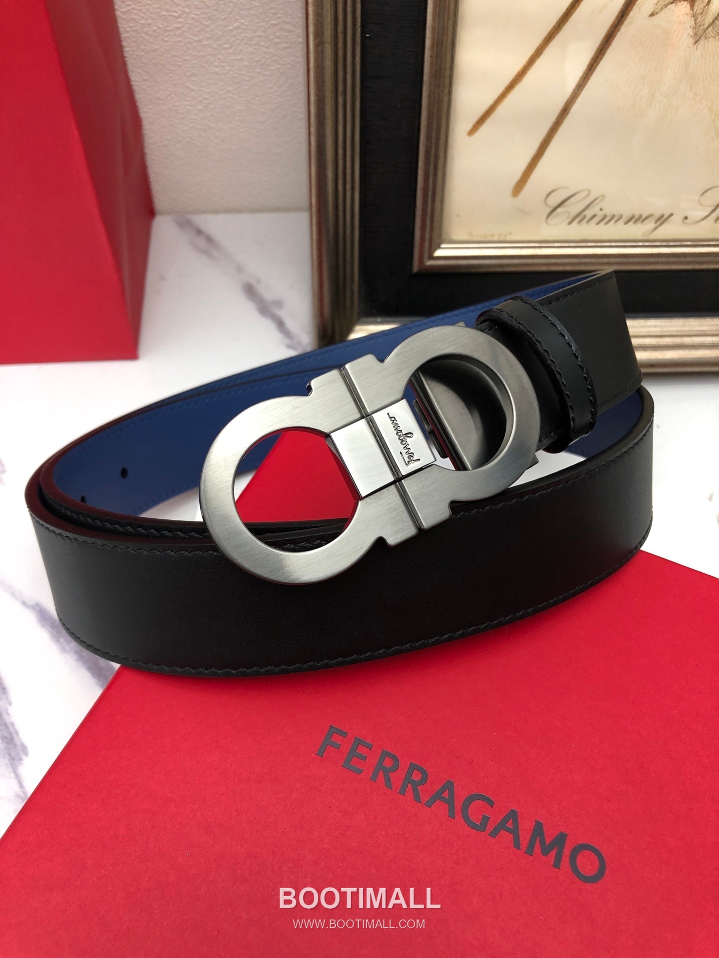 Ferragamo Gancini Calfskin Embossed Leather Reversible Belt with Gancini Buckle Gold-Plated 페라가모 간치니 카프스킨 엠보싱 레더 리버서블 벨트 간치니 버클 황동 베이스 금도금 3.5cm 4