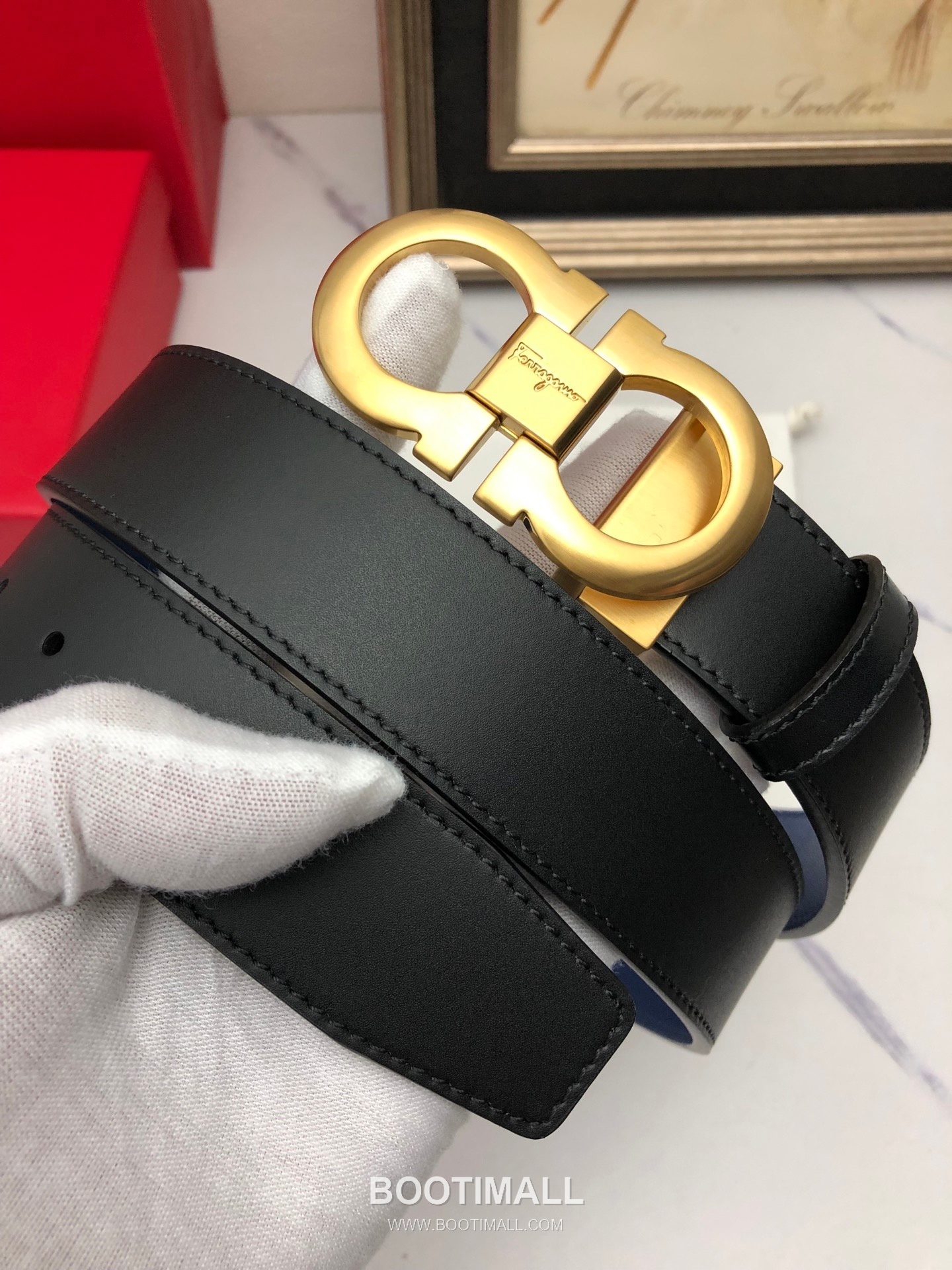 Ferragamo Gancini Calfskin Embossed Leather Reversible Belt with Gancini Buckle Gold-Plated 페라가모 간치니 카프스킨 엠보싱 레더 리버서블 벨트 간치니 버클 황동 베이스 금도금 3.5cm 3
