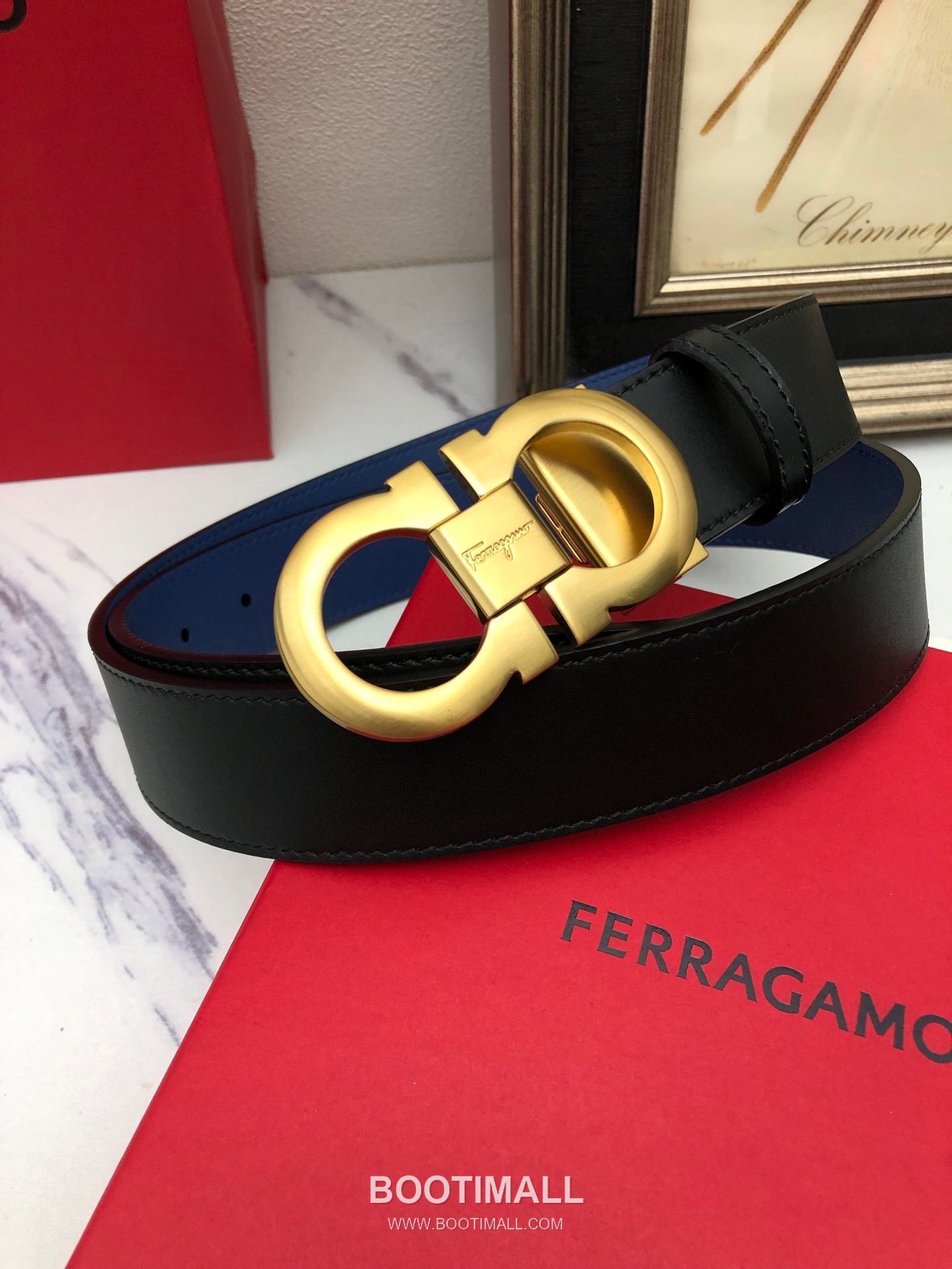 Ferragamo Gancini Calfskin Embossed Leather Reversible Belt with Gancini Buckle Gold-Plated 페라가모 간치니 카프스킨 엠보싱 레더 리버서블 벨트 간치니 버클 황동 베이스 금도금 3.5cm 4