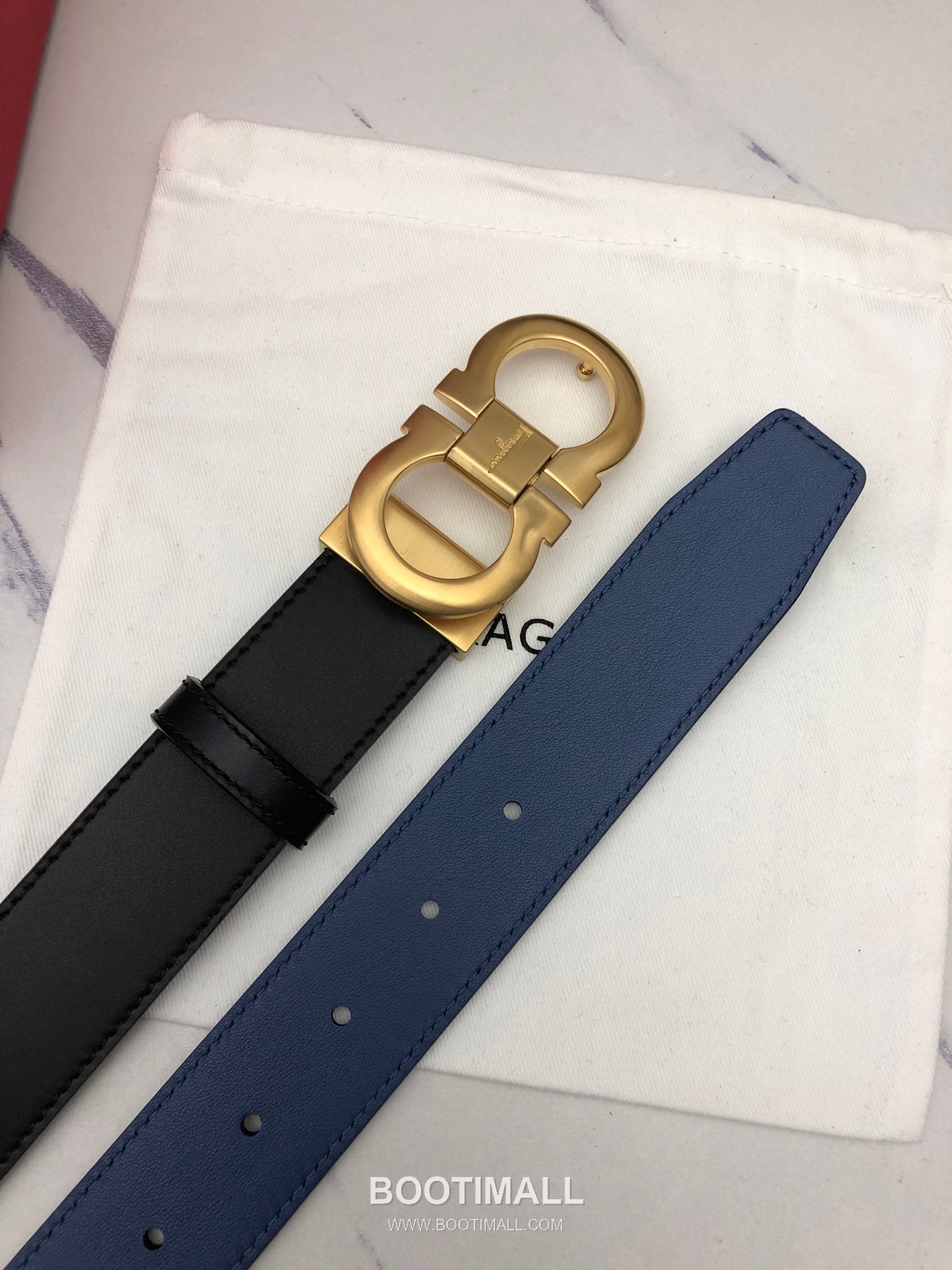 Ferragamo Gancini Calfskin Embossed Leather Reversible Belt with Gancini Buckle Gold-Plated 페라가모 간치니 카프스킨 엠보싱 레더 리버서블 벨트 간치니 버클 황동 베이스 금도금 3.5cm 6