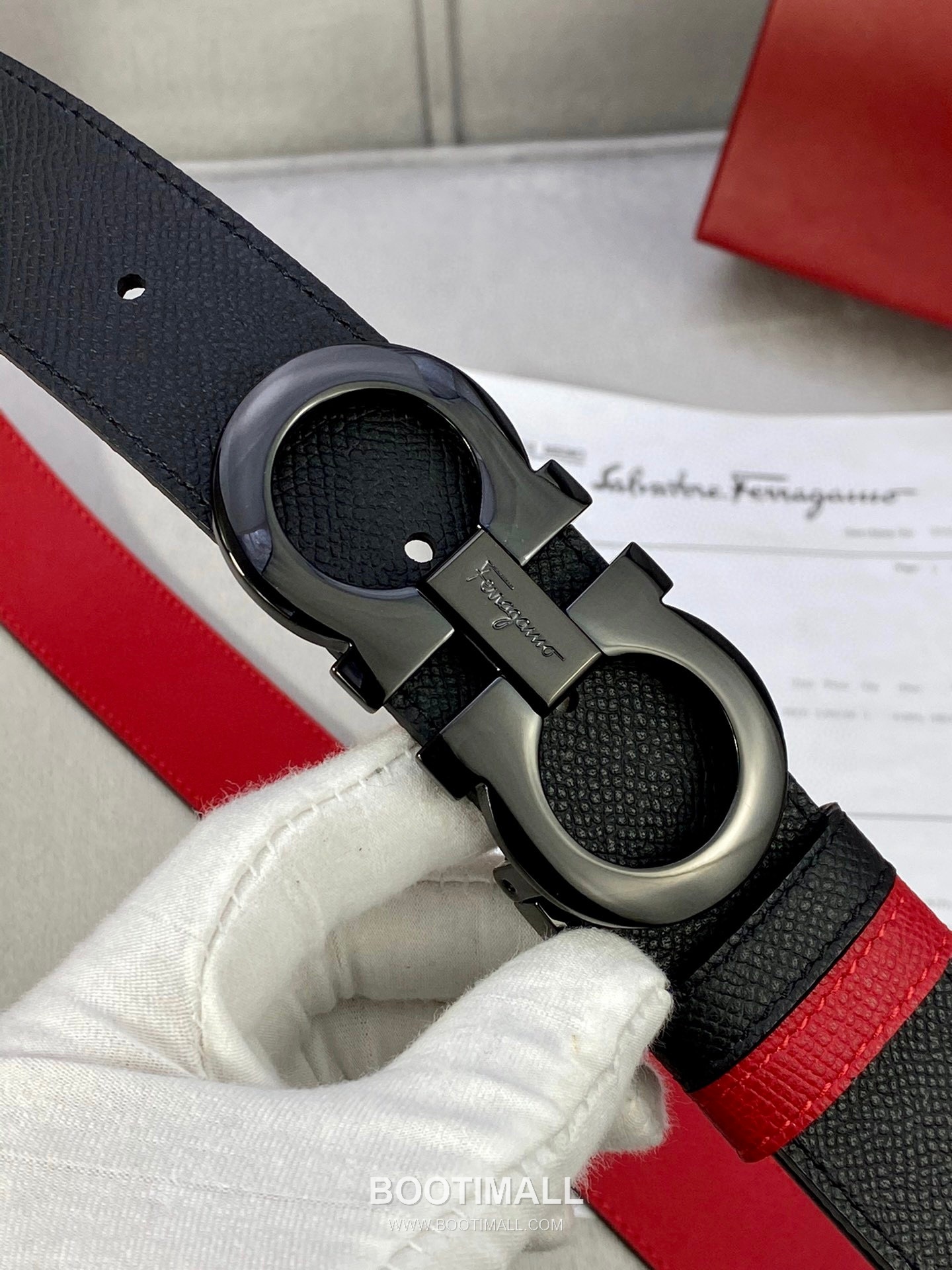 Ferragamo Gancini Calfskin Palm Grain Leather Reversible Belt with Gancini Buckle Palladium 페라가모 간치니 카프스킨 팜 그레인 레더 리버서블 벨트 간치니 버클 황동 베이스 팔라듐 피니시 3.5cm 4