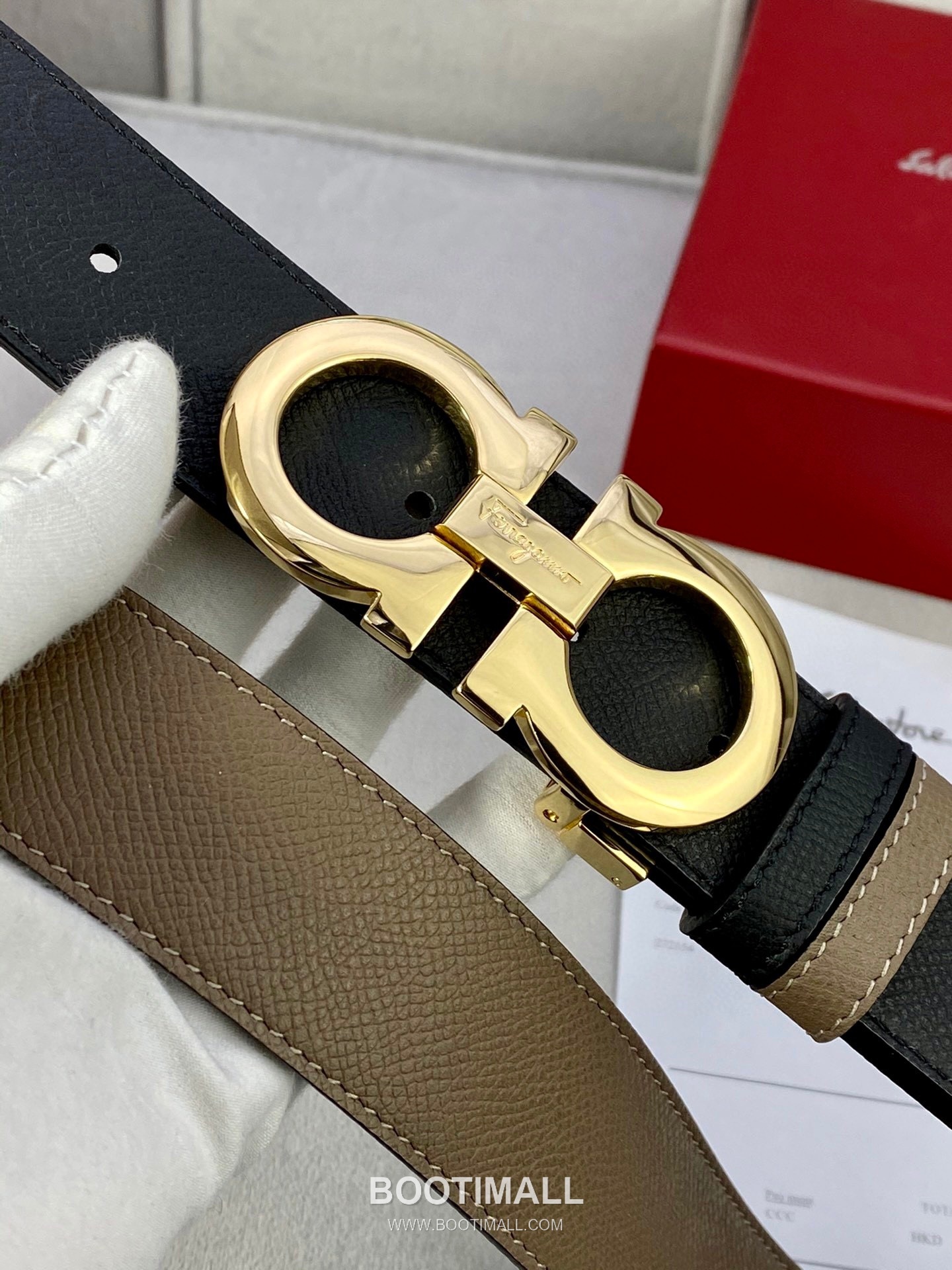 Ferragamo Gancini Calfskin Palm Grain Leather Reversible Belt with Gancini Buckle Palladium 페라가모 간치니 카프스킨 팜 그레인 레더 리버서블 벨트 간치니 버클 황동 베이스 팔라듐 피니시 3.5cm 4