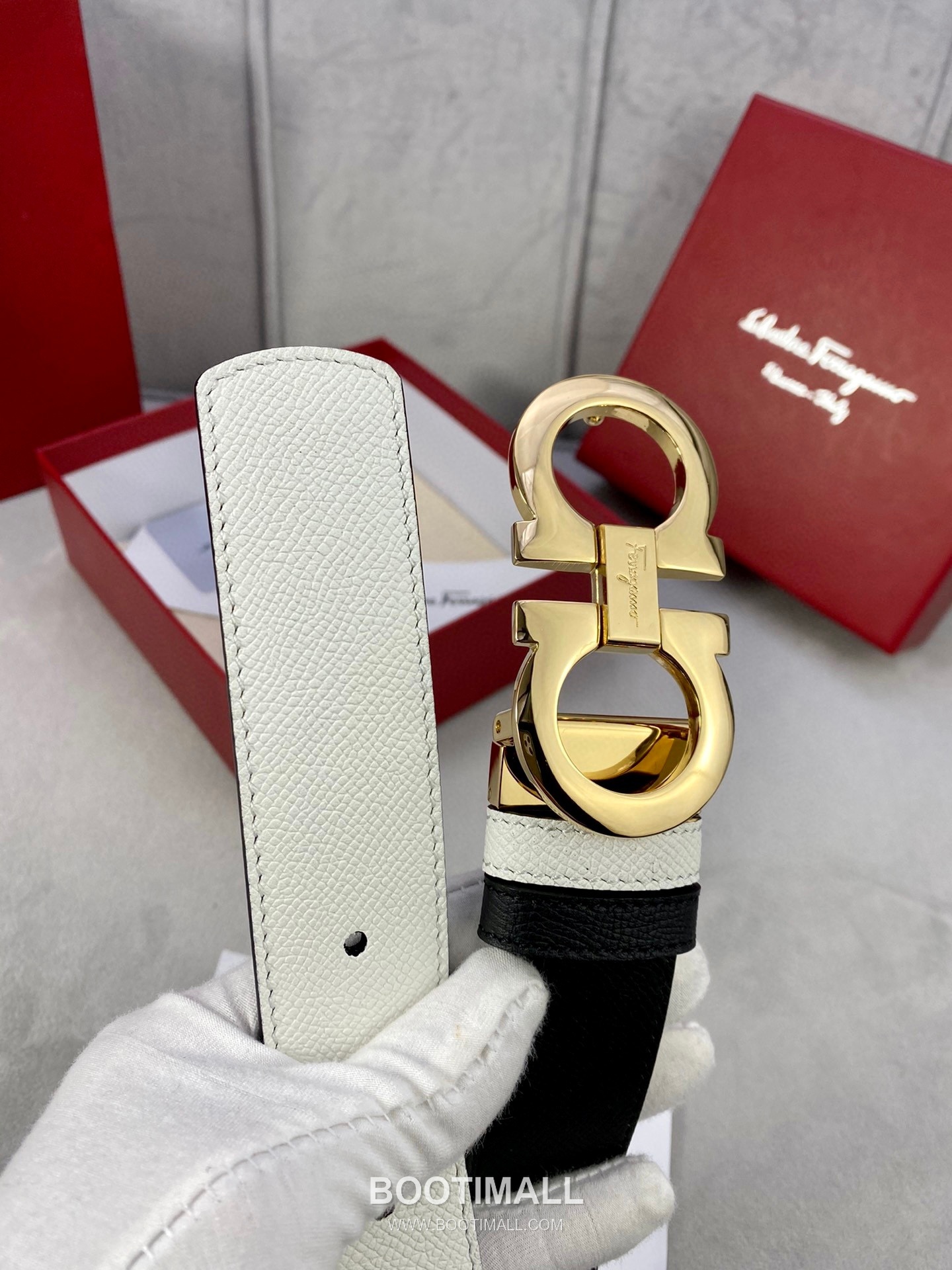 Ferragamo Gancini Calfskin Palm Grain Leather Reversible Belt with Gancini Buckle Palladium 페라가모 간치니 카프스킨 팜 그레인 레더 리버서블 벨트 간치니 버클 황동 베이스 팔라듐 피니시 3.5cm 5