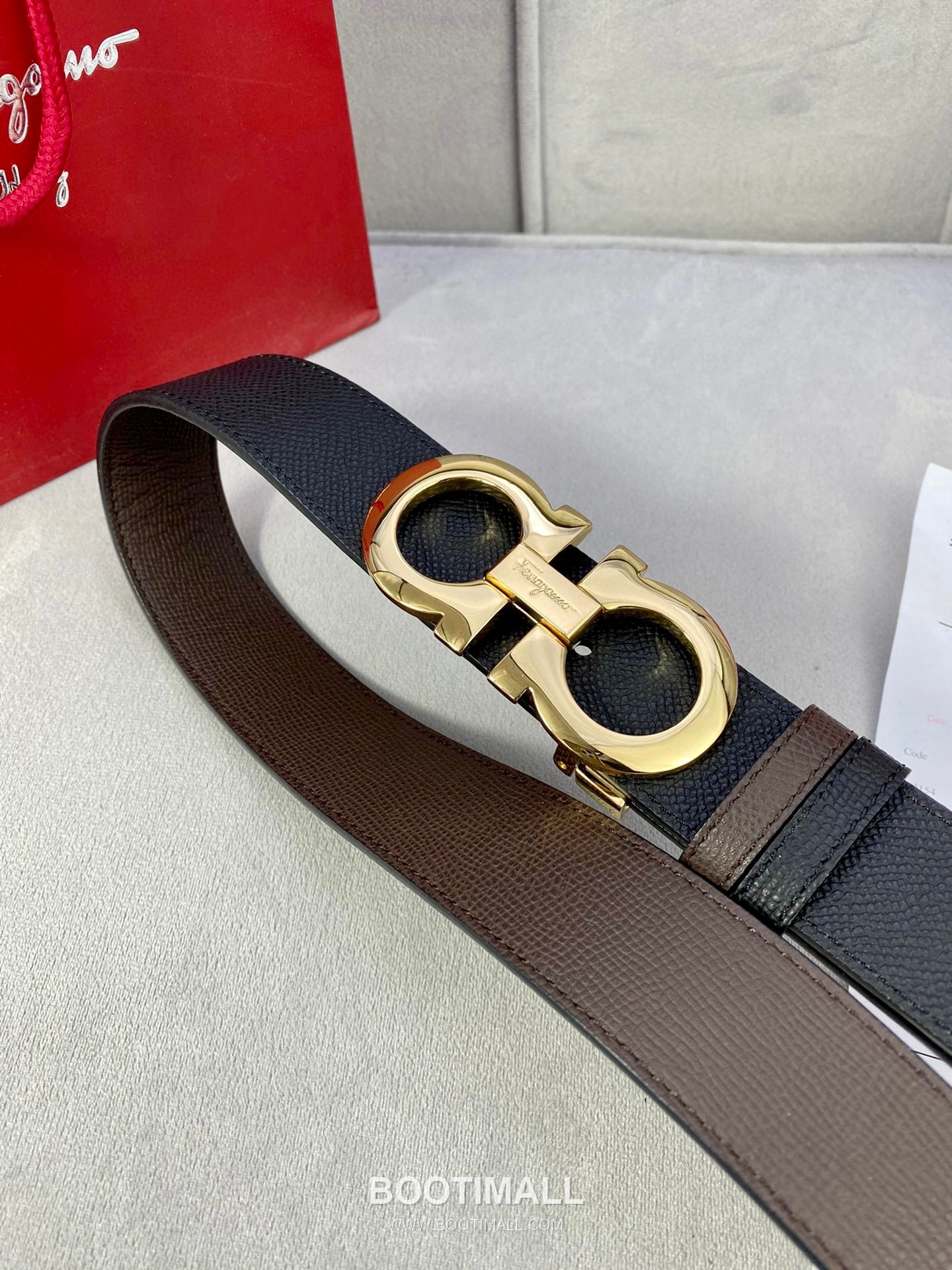 Ferragamo Gancini Calfskin Palm Grain Leather Reversible Belt with Gancini Buckle Palladium 페라가모 간치니 카프스킨 팜 그레인 레더 리버서블 벨트 간치니 버클 황동 베이스 팔라듐 피니시 3.5cm 5