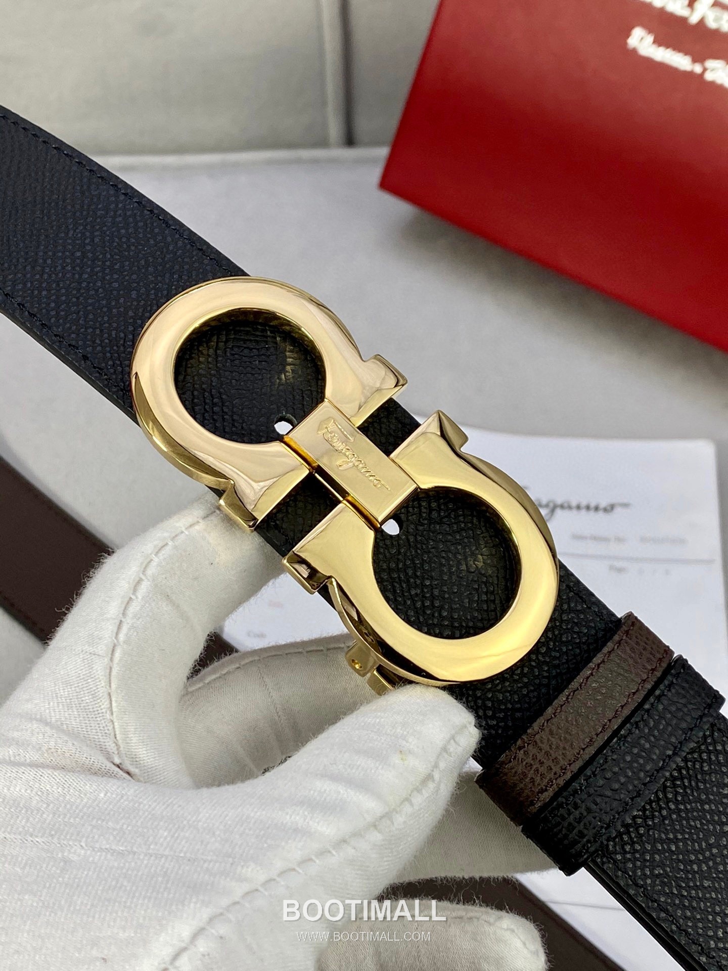 Ferragamo Gancini Calfskin Palm Grain Leather Reversible Belt with Gancini Buckle Palladium 페라가모 간치니 카프스킨 팜 그레인 레더 리버서블 벨트 간치니 버클 황동 베이스 팔라듐 피니시 3.5cm 6