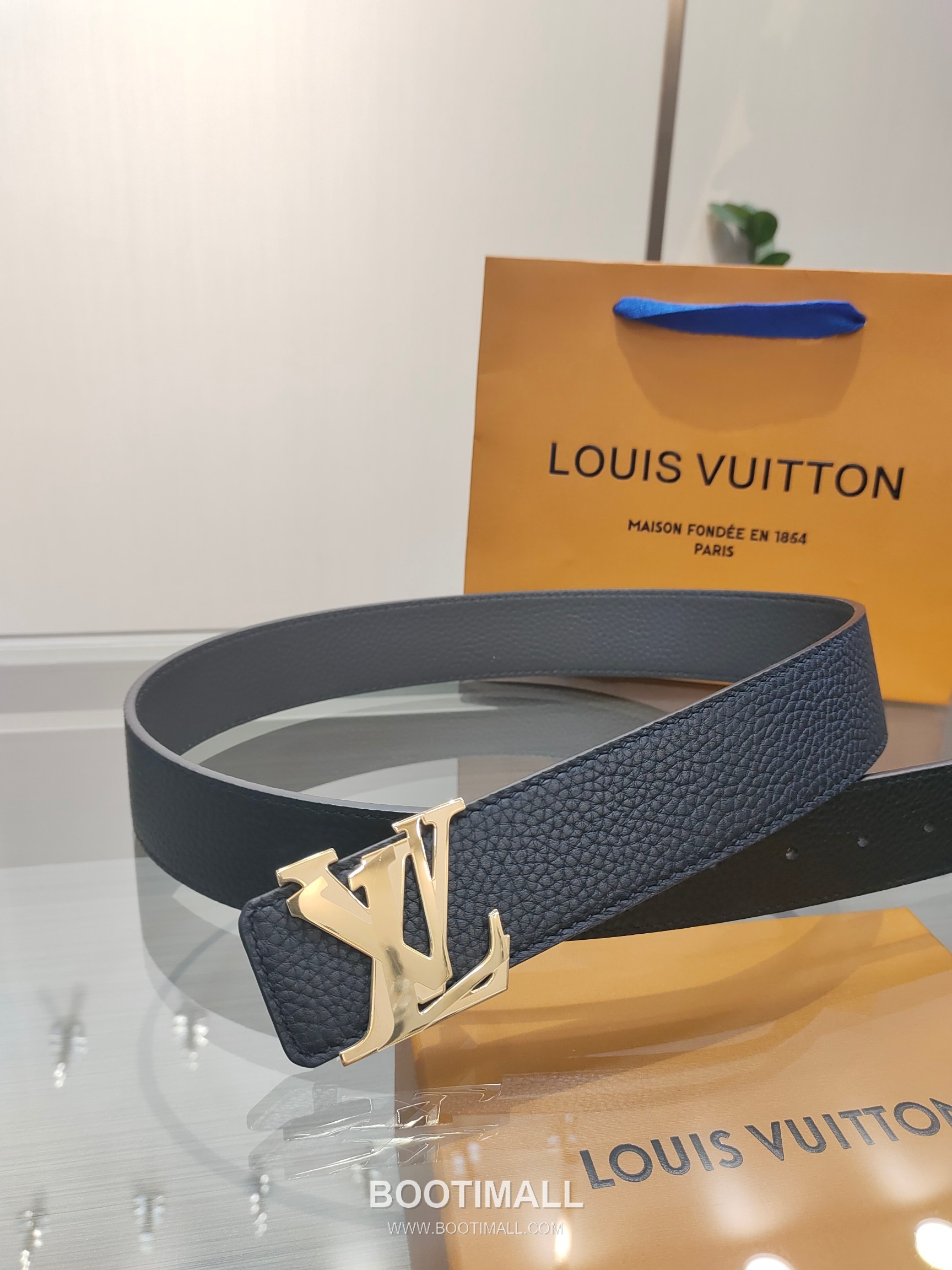 Louis Vuitton Calfskin Leather Belt with LV Buckle Gold-Plated 루이비통 카프스킨 레더 벨트 LV 버클 황동 베이스 금도금 4.0cm 6