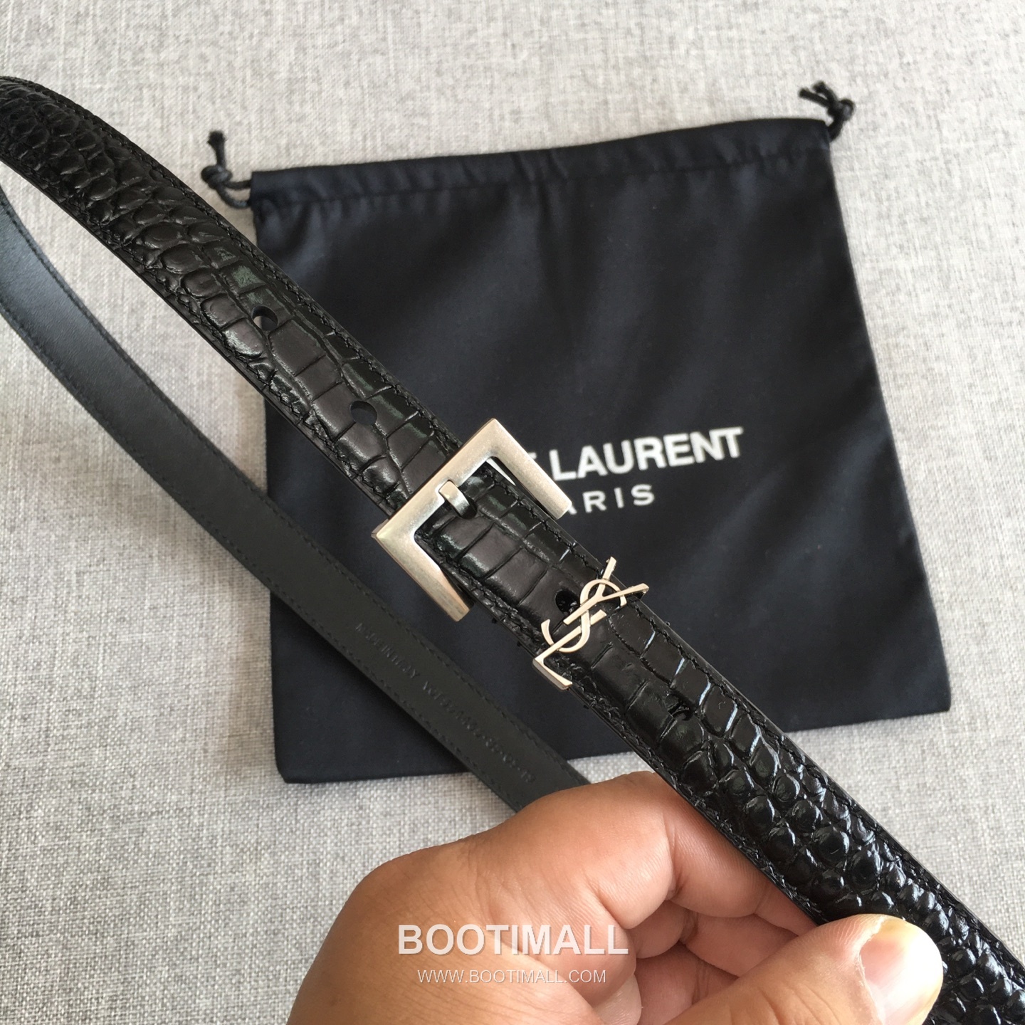 Saint Laurent Calfskin Leather Belt with YSL Logo Buckle Gold-Plated 생로랑 카프스킨 레더 벨트 YSL 로고 버클 황동 베이스 금도금 2.0cm 2