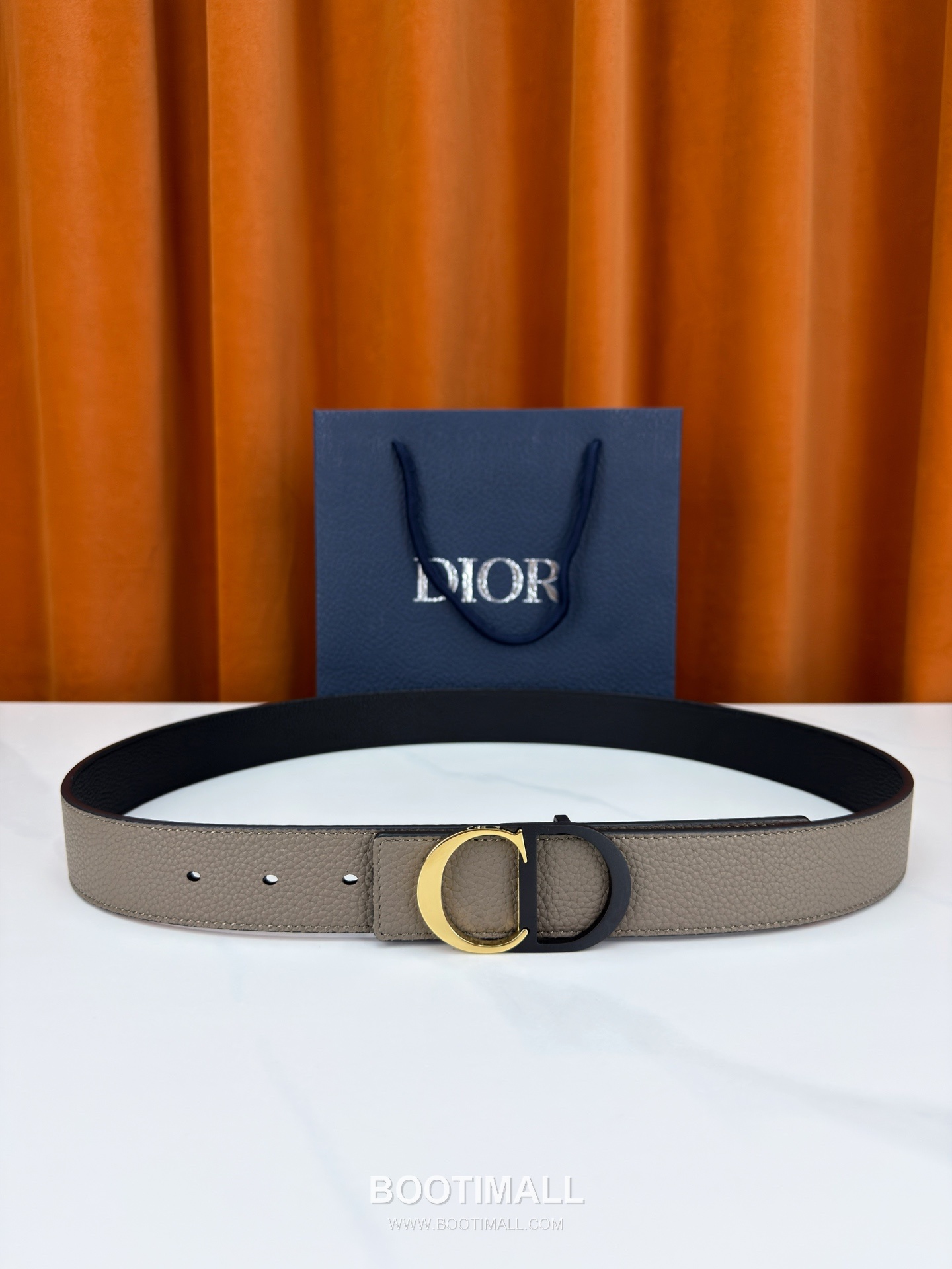 Dior Calfskin Grained Leather Reversible Belt with Logo Buckle Palladium 디올 카프스킨 그레인 레더 리버서블 벨트 로고 버클 황동 베이스 팔라듐 피니시 3.5cm 1