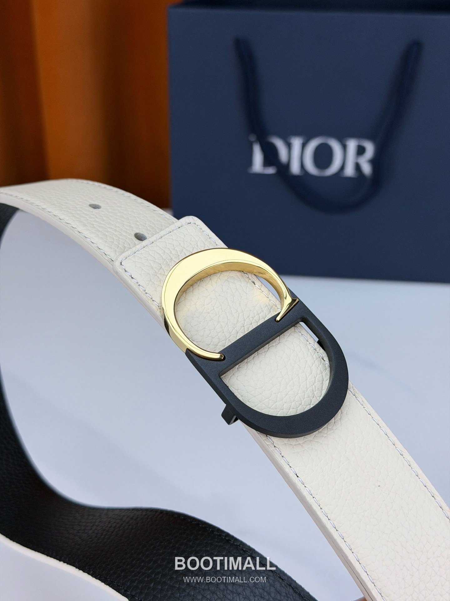 Dior Calfskin Grained Leather Reversible Belt with Logo Buckle Palladium 디올 카프스킨 그레인 레더 리버서블 벨트 로고 버클 황동 베이스 팔라듐 피니시 3.5cm 2