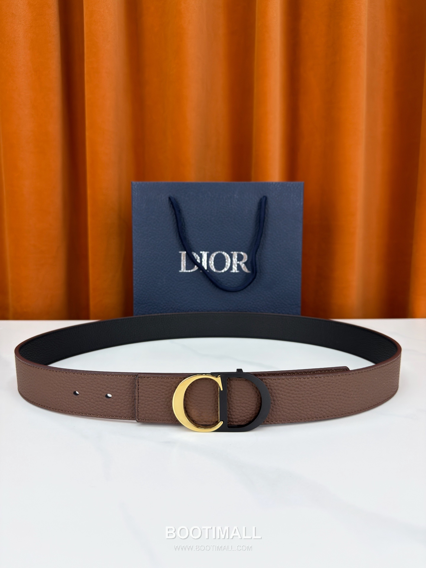 Dior Calfskin Grained Leather Reversible Belt with Logo Buckle Palladium 디올 카프스킨 그레인 레더 리버서블 벨트 로고 버클 황동 베이스 팔라듐 피니시 3.5cm 1