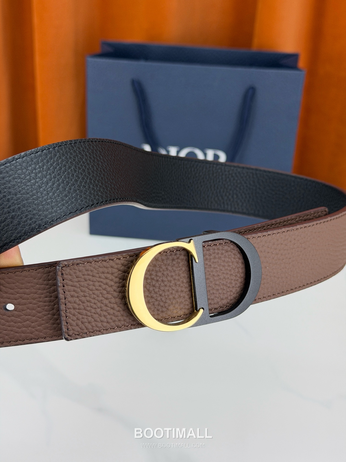 Dior Calfskin Grained Leather Reversible Belt with Logo Buckle Palladium 디올 카프스킨 그레인 레더 리버서블 벨트 로고 버클 황동 베이스 팔라듐 피니시 3.5cm 2