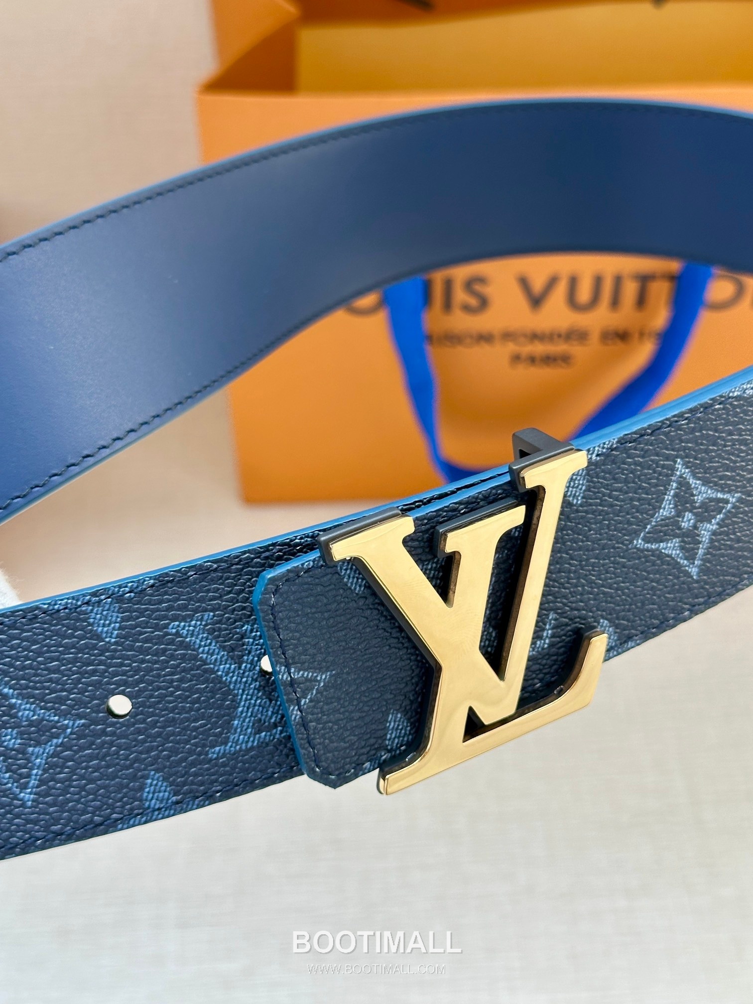 Louis Vuitton LV Initiales Gradient Monogram Canvas Reversible Belt with LV Buckle Palladium 루이비통 LV 이니셜 그라디언트 모노그램 캔버스 리버서블 벨트 LV 버클 황동 베이스 팔라듐 피니시 4.0cm 2