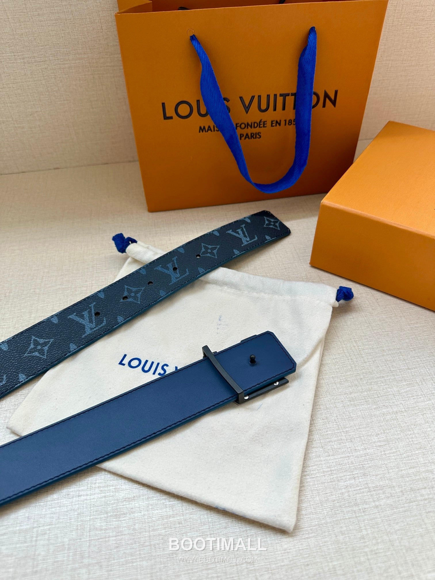 Louis Vuitton LV Initiales Gradient Monogram Canvas Reversible Belt with LV Buckle Palladium 루이비통 LV 이니셜 그라디언트 모노그램 캔버스 리버서블 벨트 LV 버클 황동 베이스 팔라듐 피니시 4.0cm 9