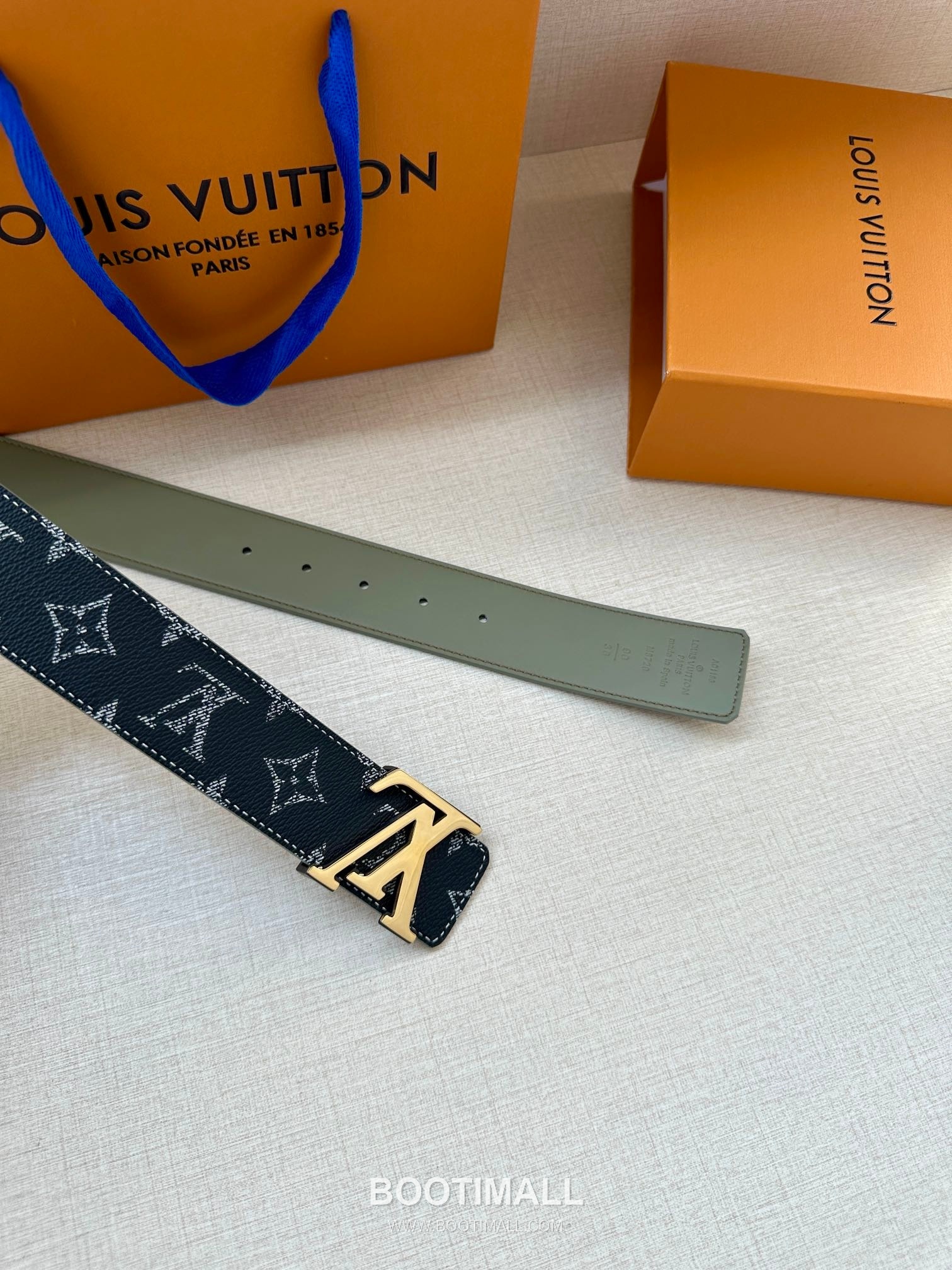 Louis Vuitton LV Initiales Gradient Monogram Canvas Reversible Belt with LV Buckle Palladium 루이비통 LV 이니셜 그라디언트 모노그램 캔버스 리버서블 벨트 LV 버클 황동 베이스 팔라듐 피니시 4.0cm 8