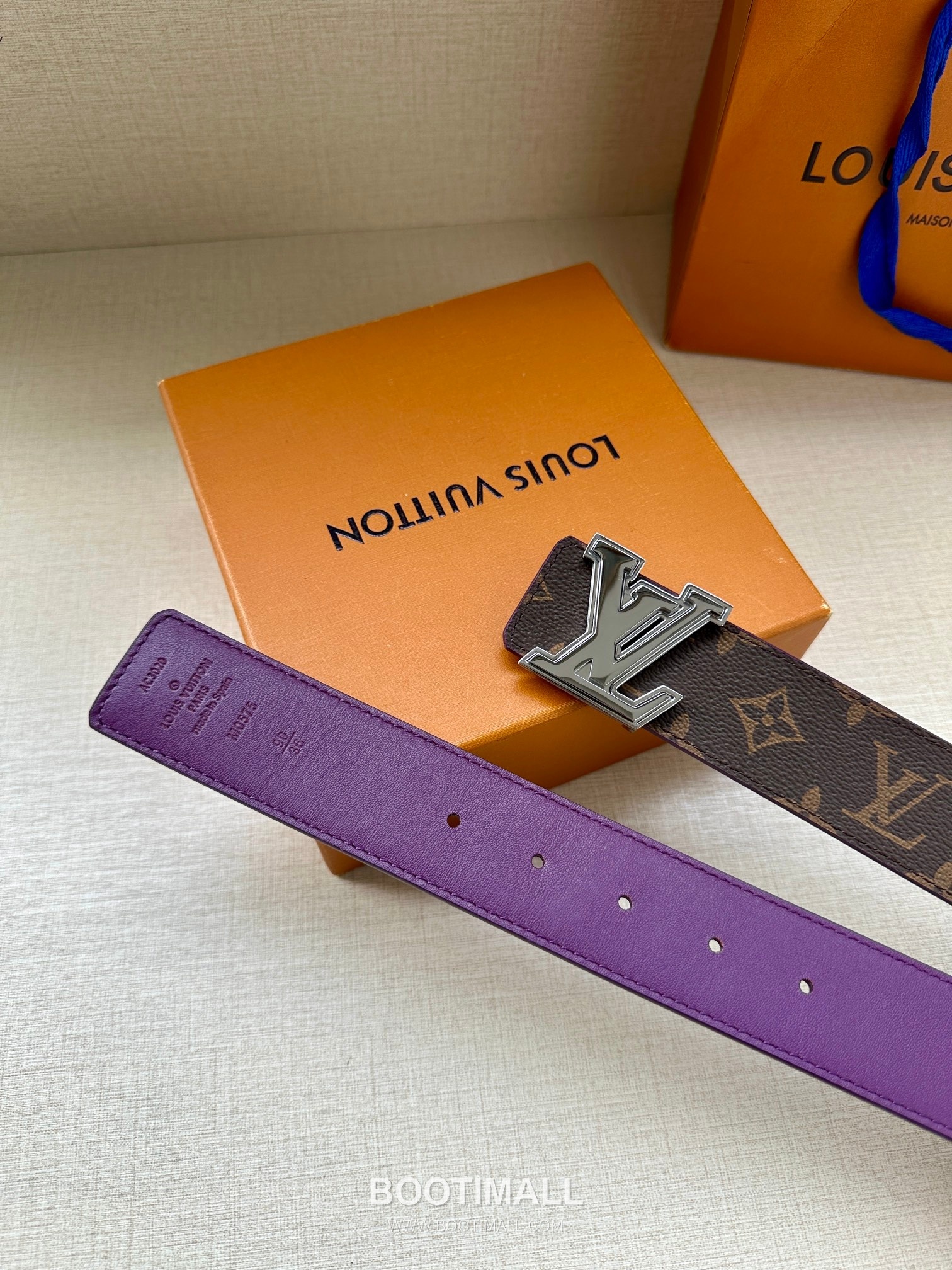 Louis Vuitton LV Initiales Gradient Monogram Canvas Reversible Belt with LV Buckle Palladium 루이비통 LV 이니셜 그라디언트 모노그램 캔버스 리버서블 벨트 LV 버클 황동 베이스 팔라듐 피니시 4.0cm 6